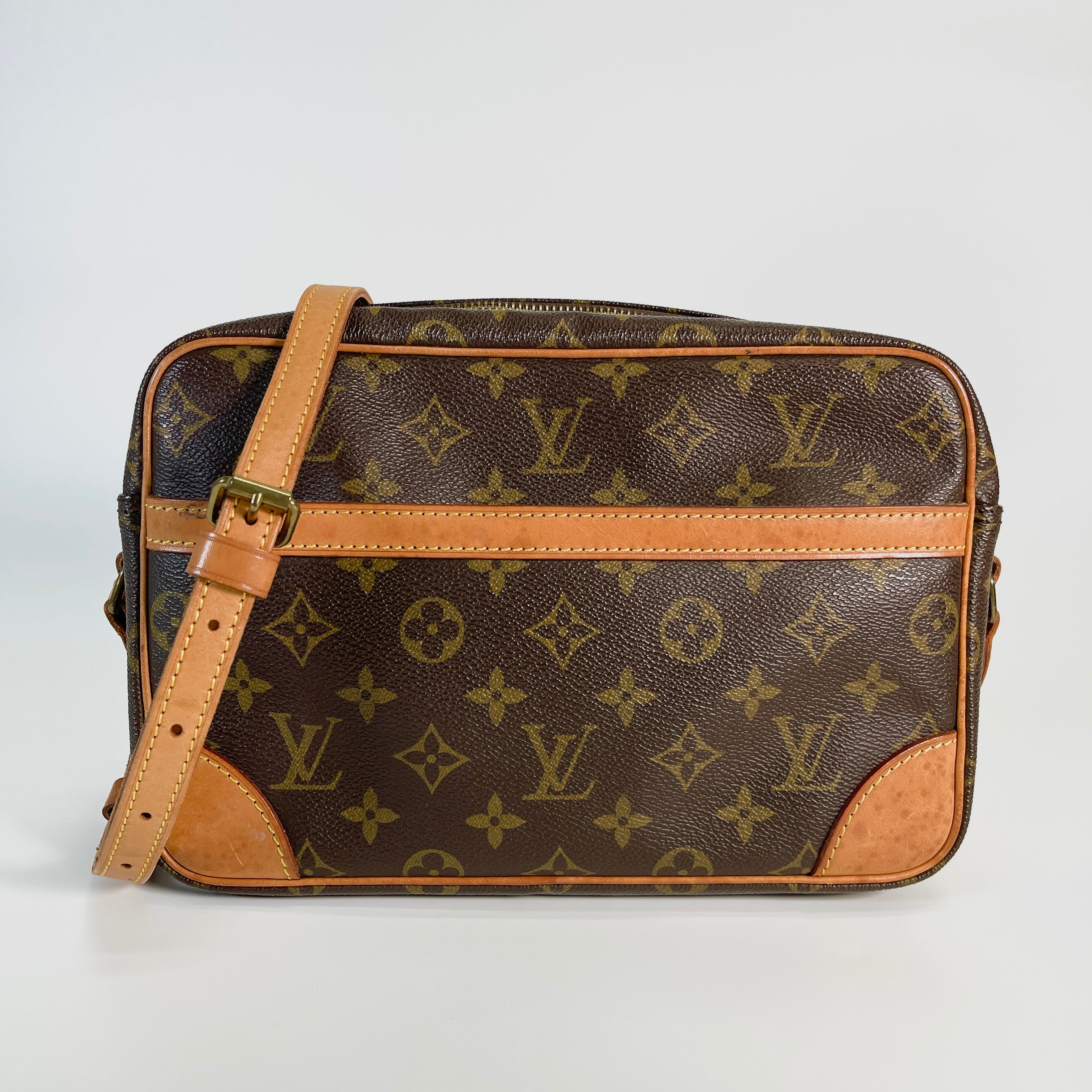 2605 secondhand LV bag / others Trocadero