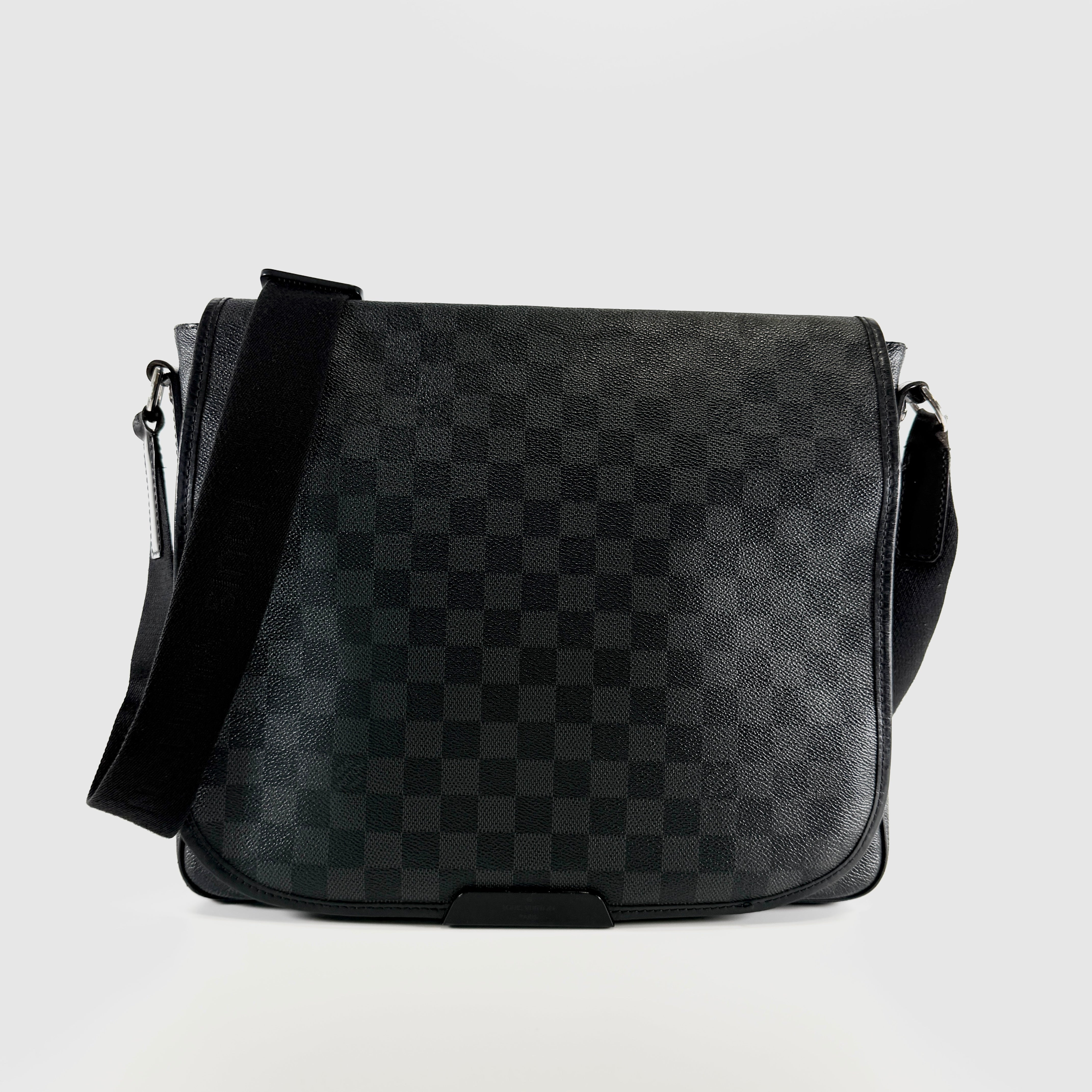 2608 secondhand LV Damier Graphite Daniel MM