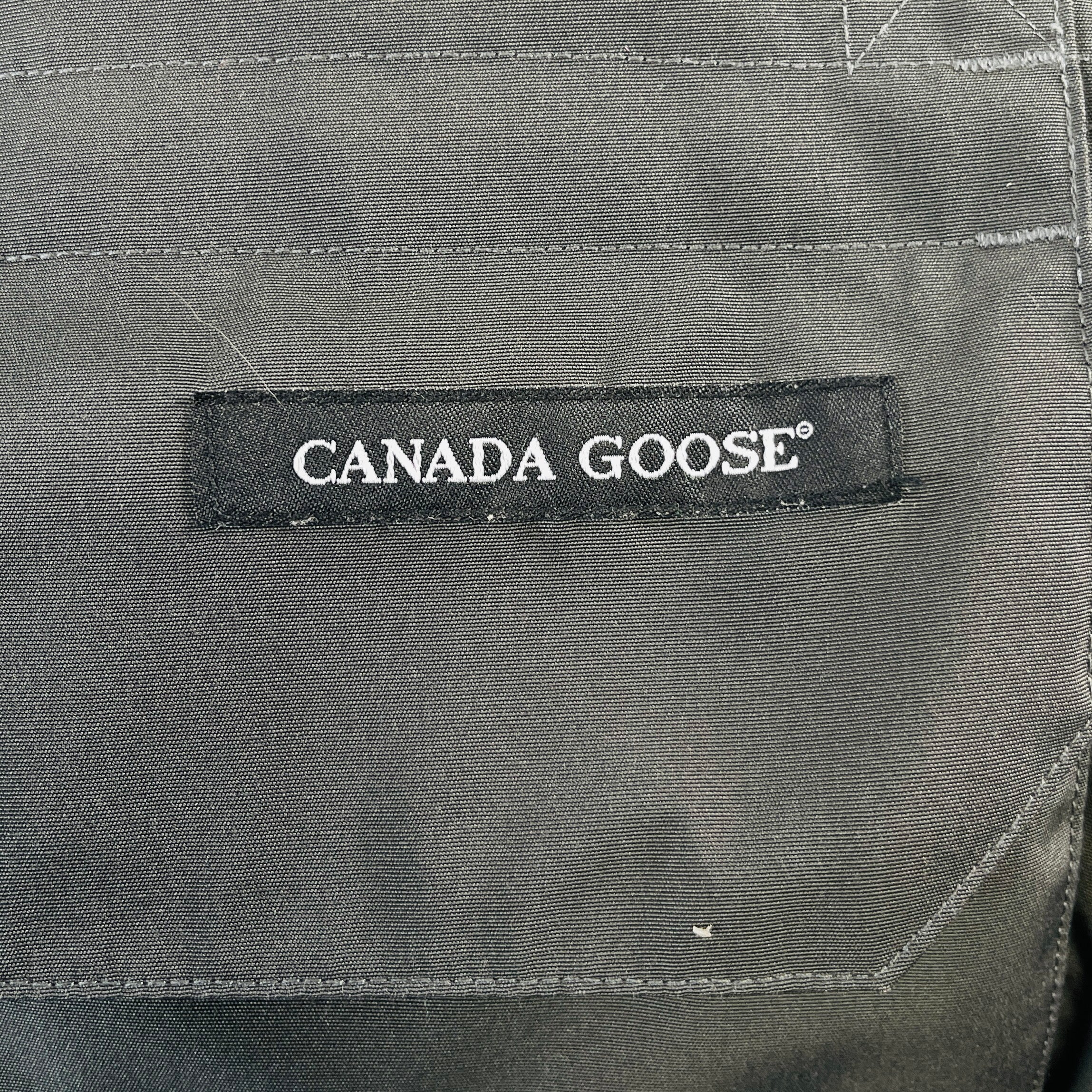 2601 CANADA GOOSE Down jacket size :S