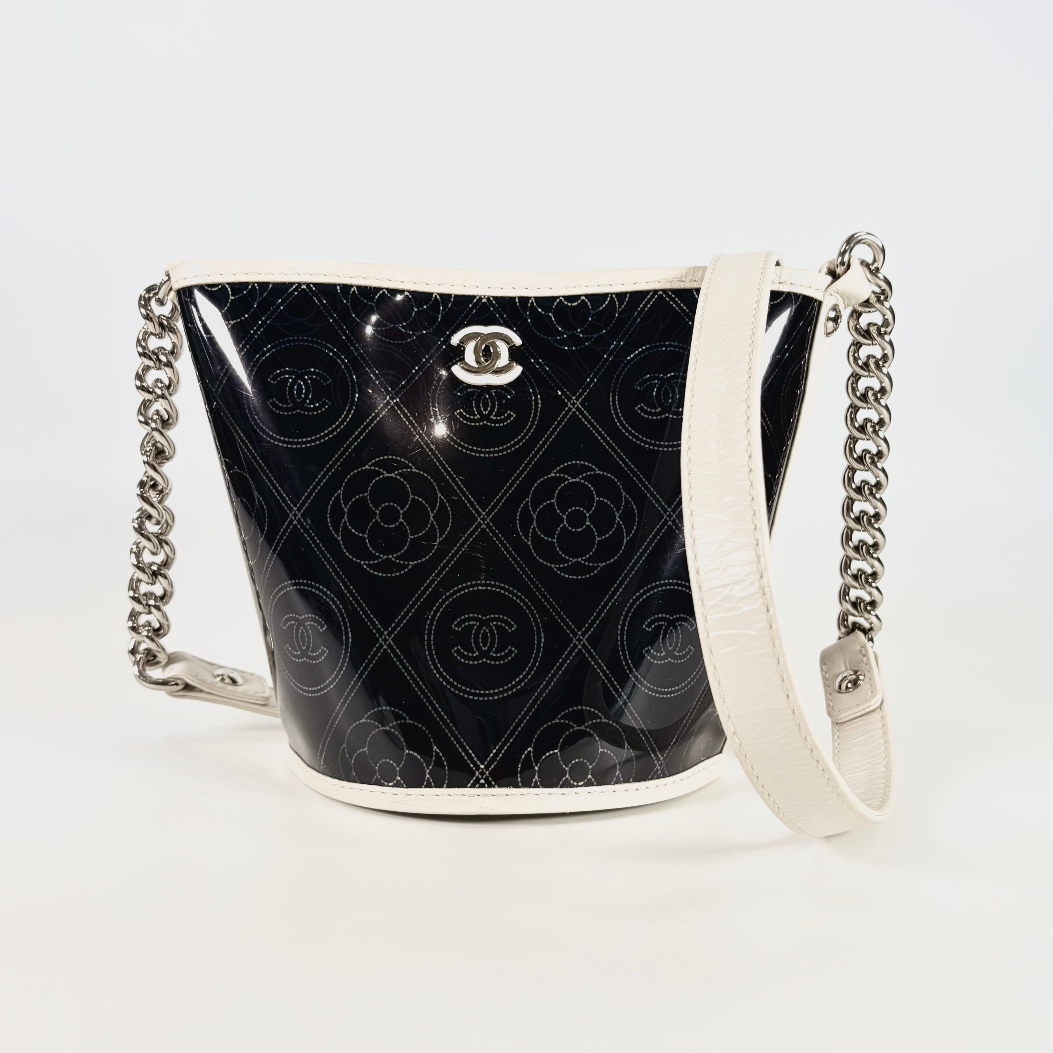 2605 secondhand CHANEL Camellia PVC Shoulder bag