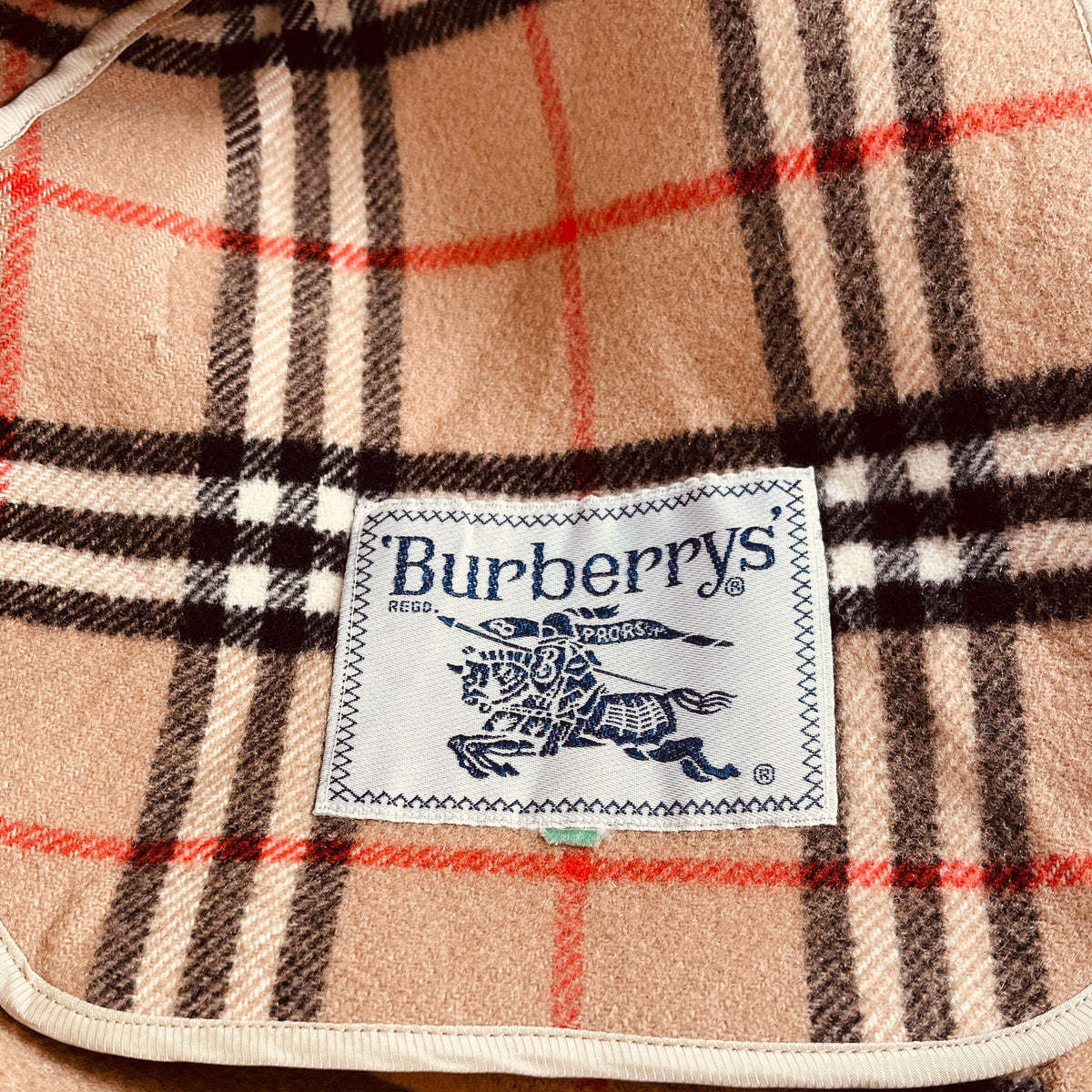 2606 secondhand BURBERRY coat