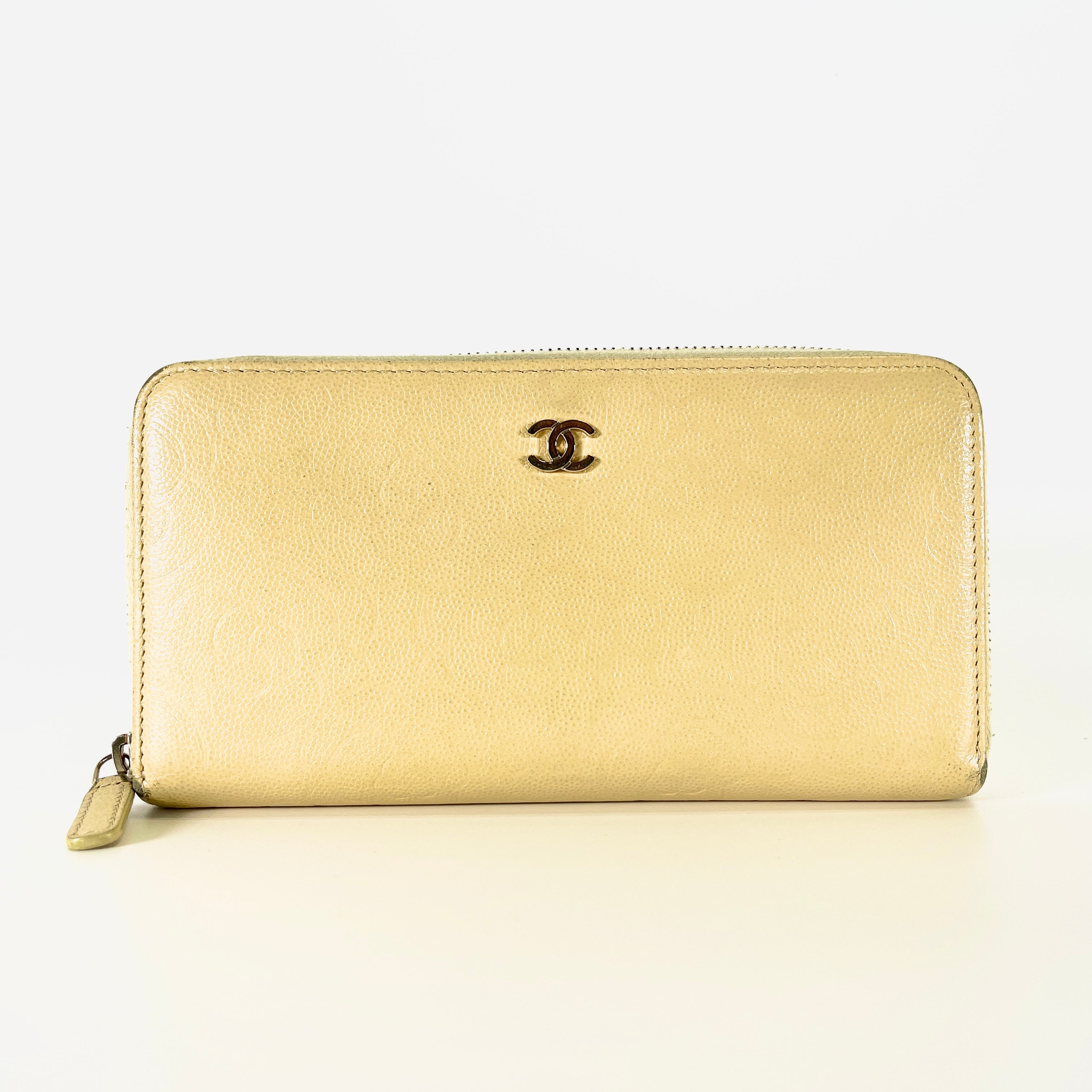 2605 secondhand CHANEL Camellia round fastener Long wallet