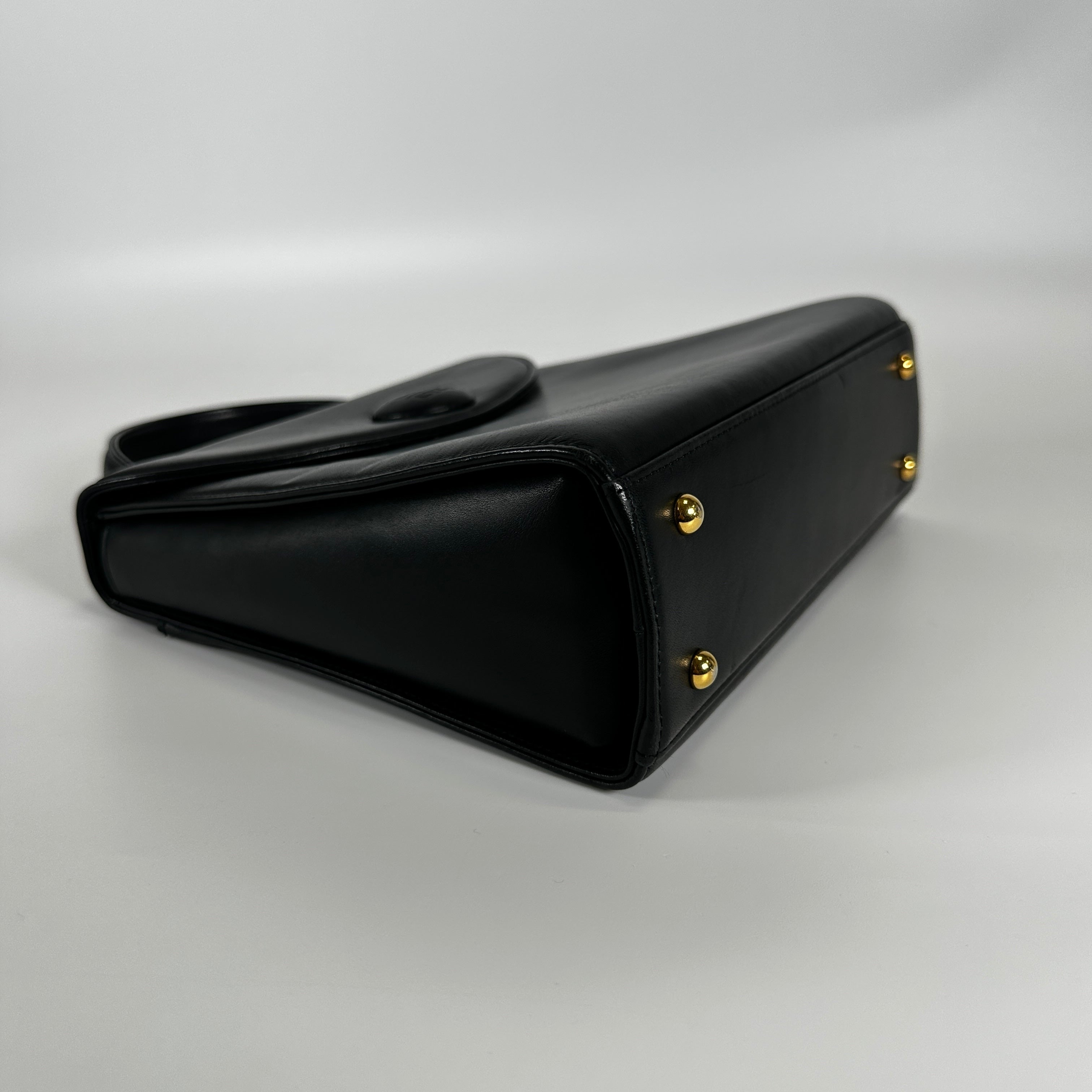 2605 secondhand GIVENCHY van hand bag