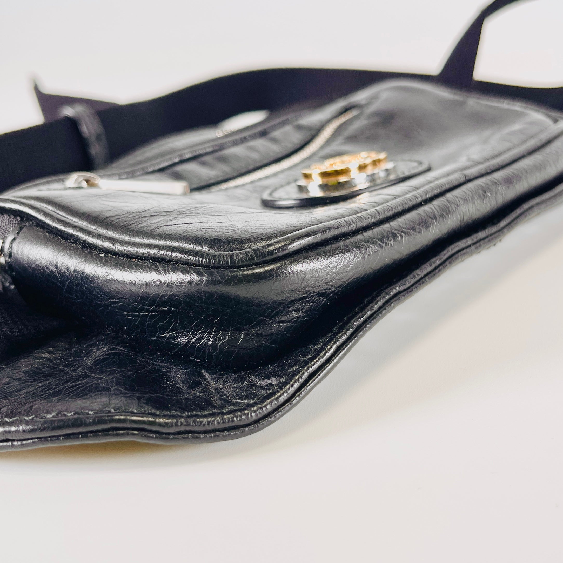 2604 secondhand GUCCI Interlocking G Body Bag