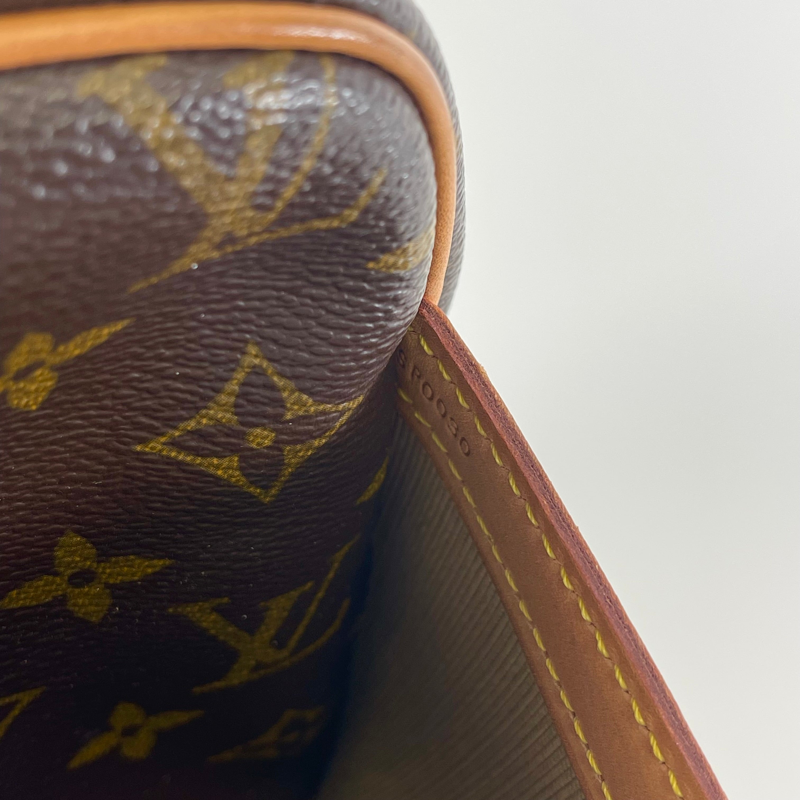 2605 secondhand LV Monogram reporter PM SP0030