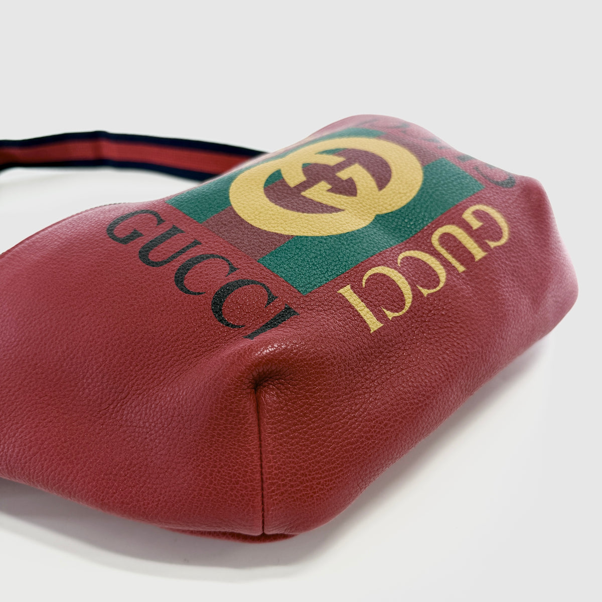 2607 secondhand GUCCI 530412 logo Print Waist bag Red leather 527066