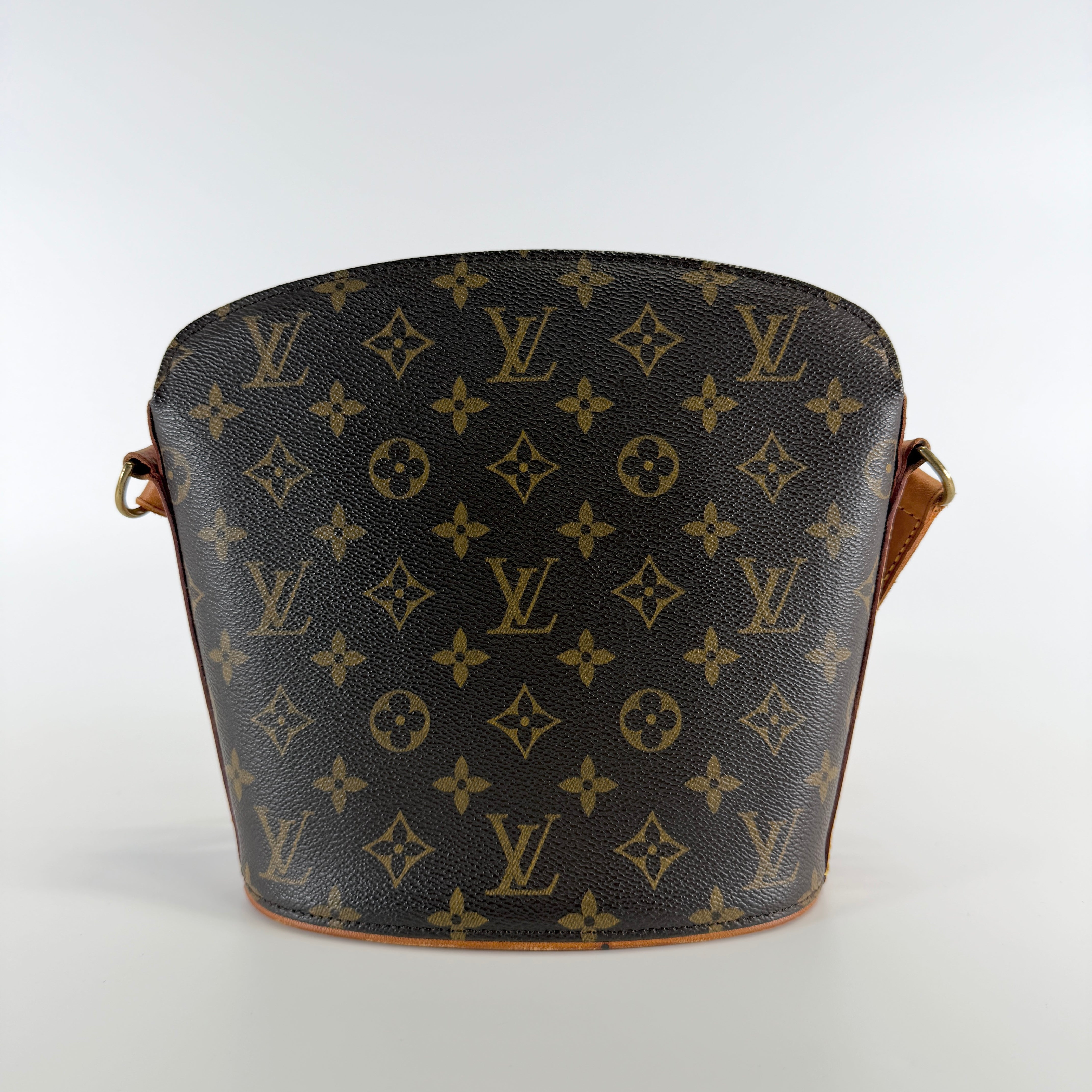 2607 secondhand LV Monogram Drouo