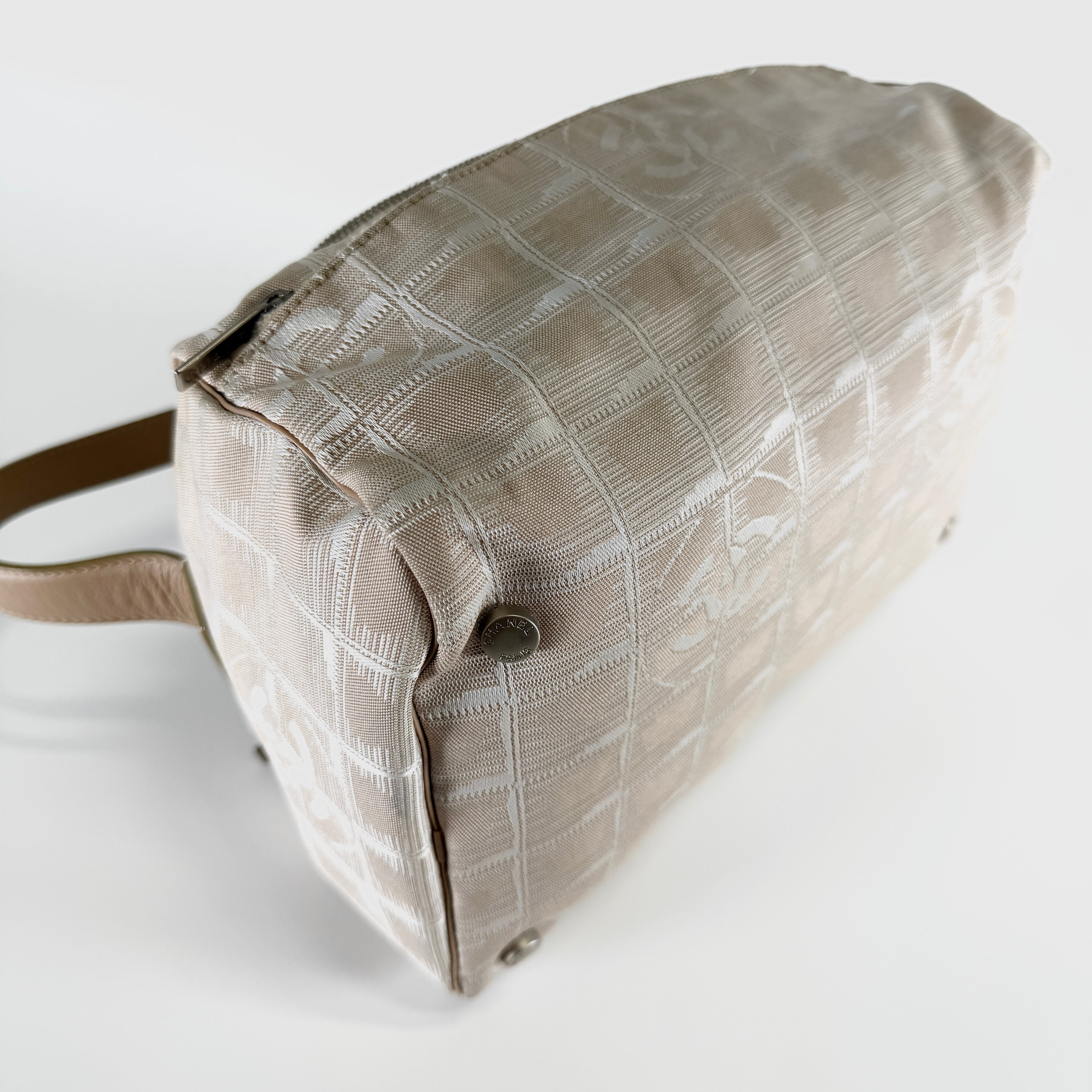 2606 secondhand CHANEL Vanity bag Travel line