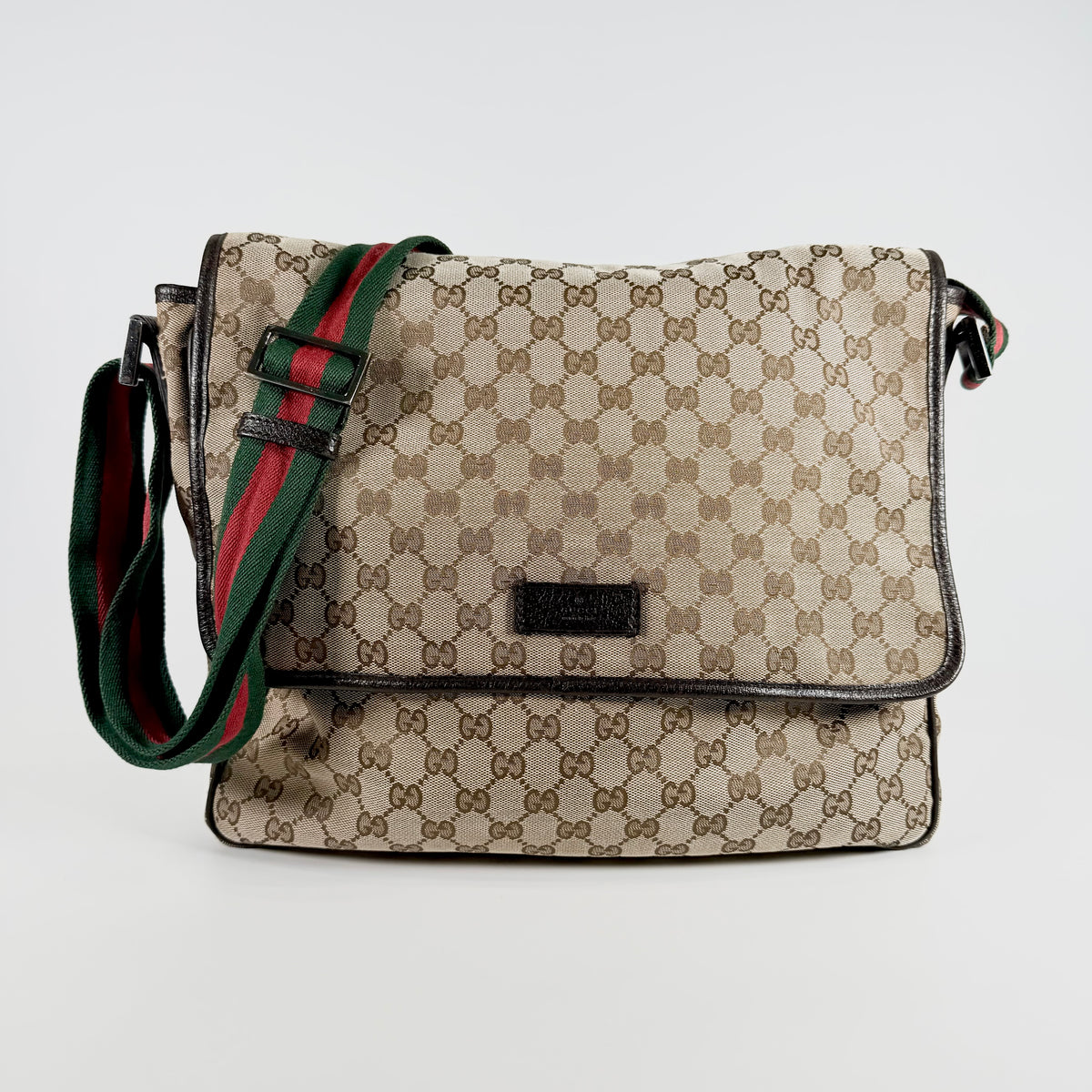 2608 secondhand GUCCI GG canvas Shoulder bag