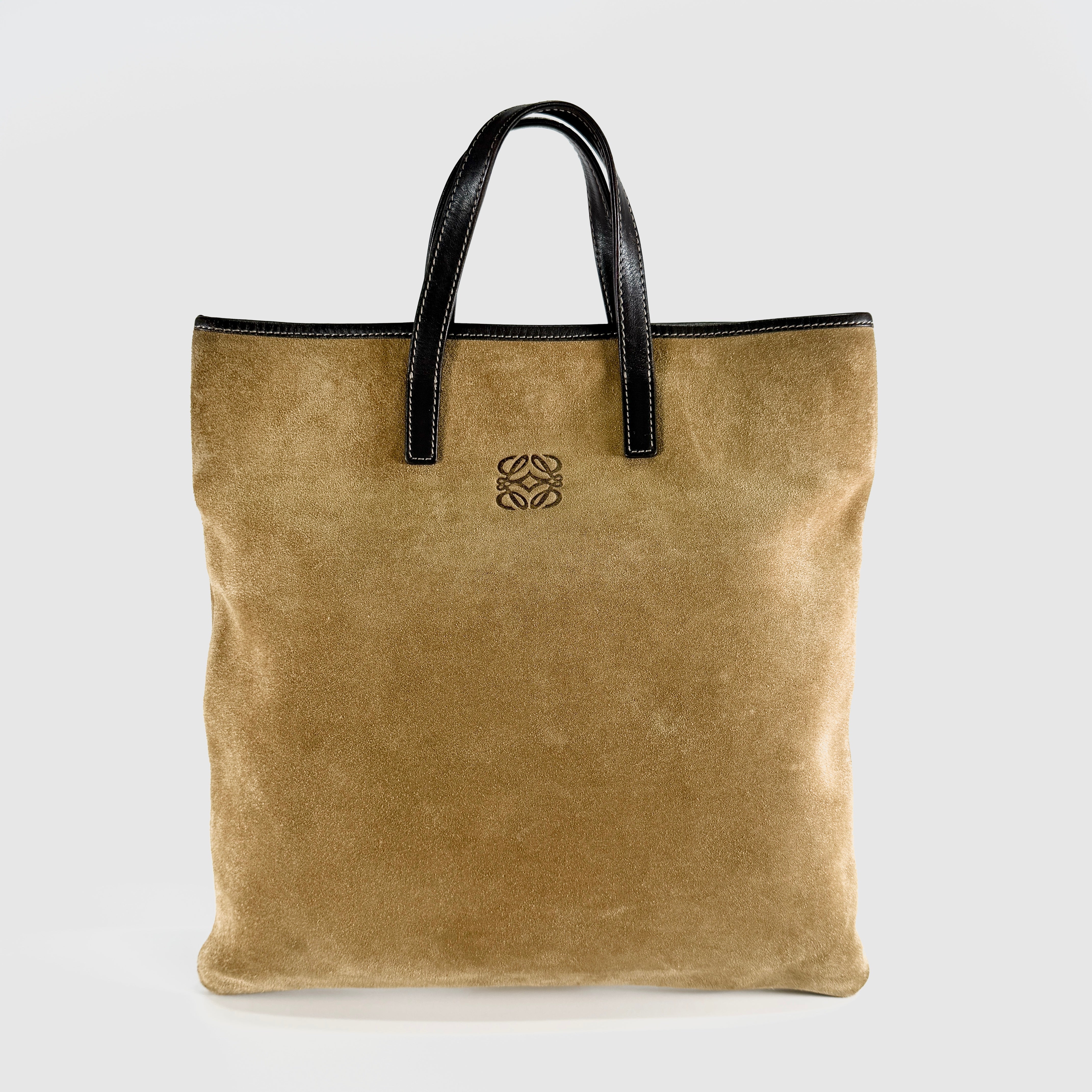 2607 secondhand LOEWE suede hand bag