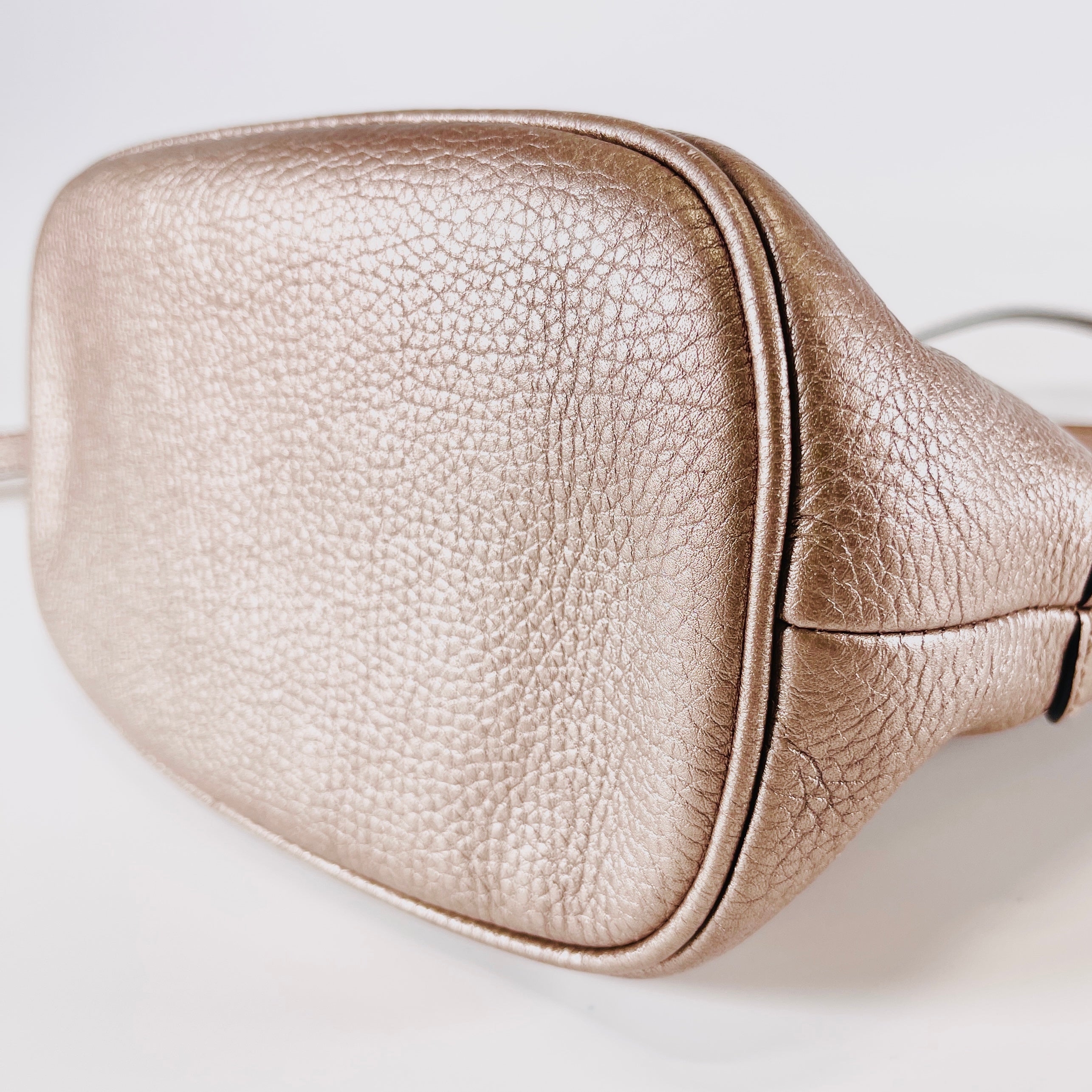 2604 secondhand GUCCI hand bag