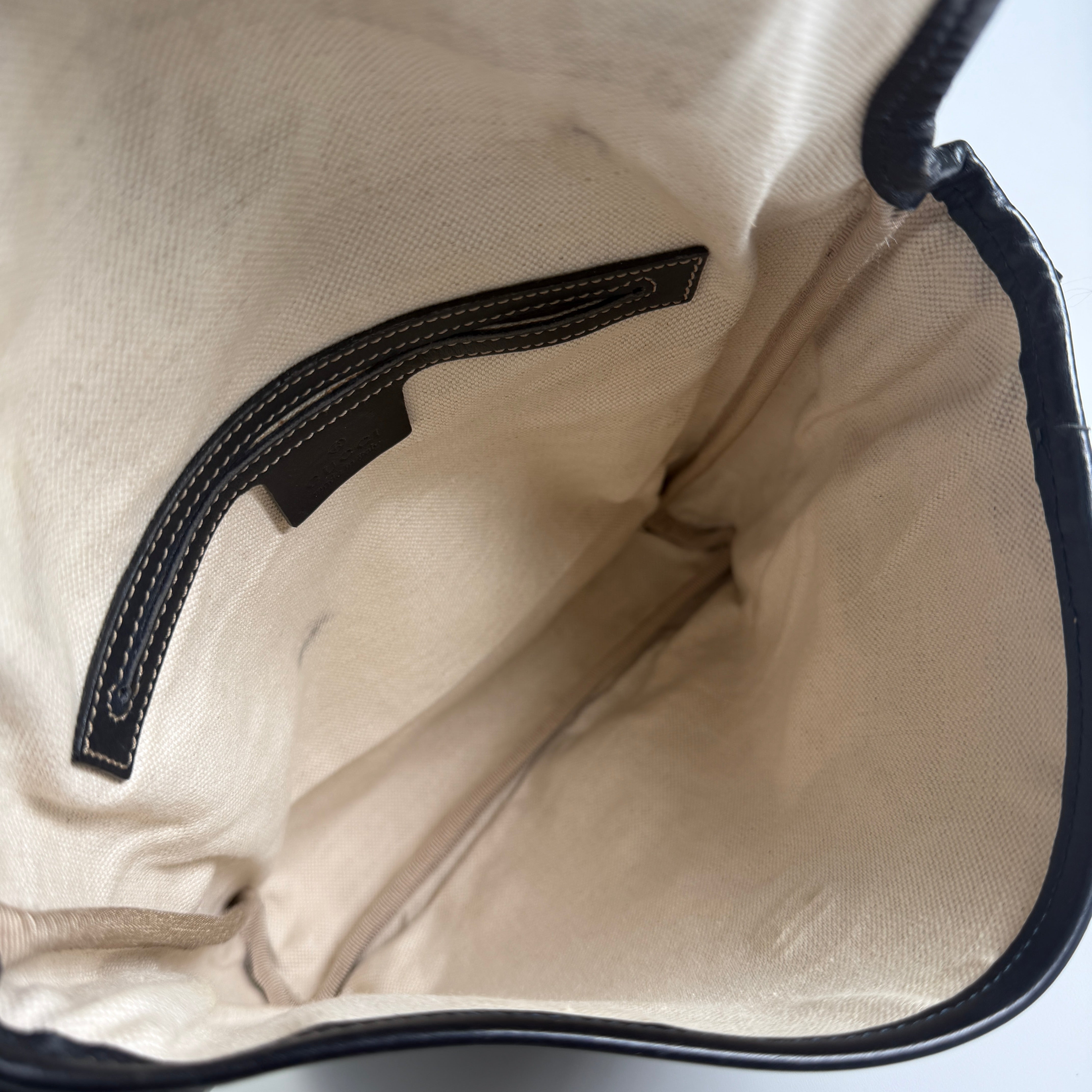 2606 secondhand GUCCI GG Supreme PVC× leather Shoulder bag beige × Navy 223666