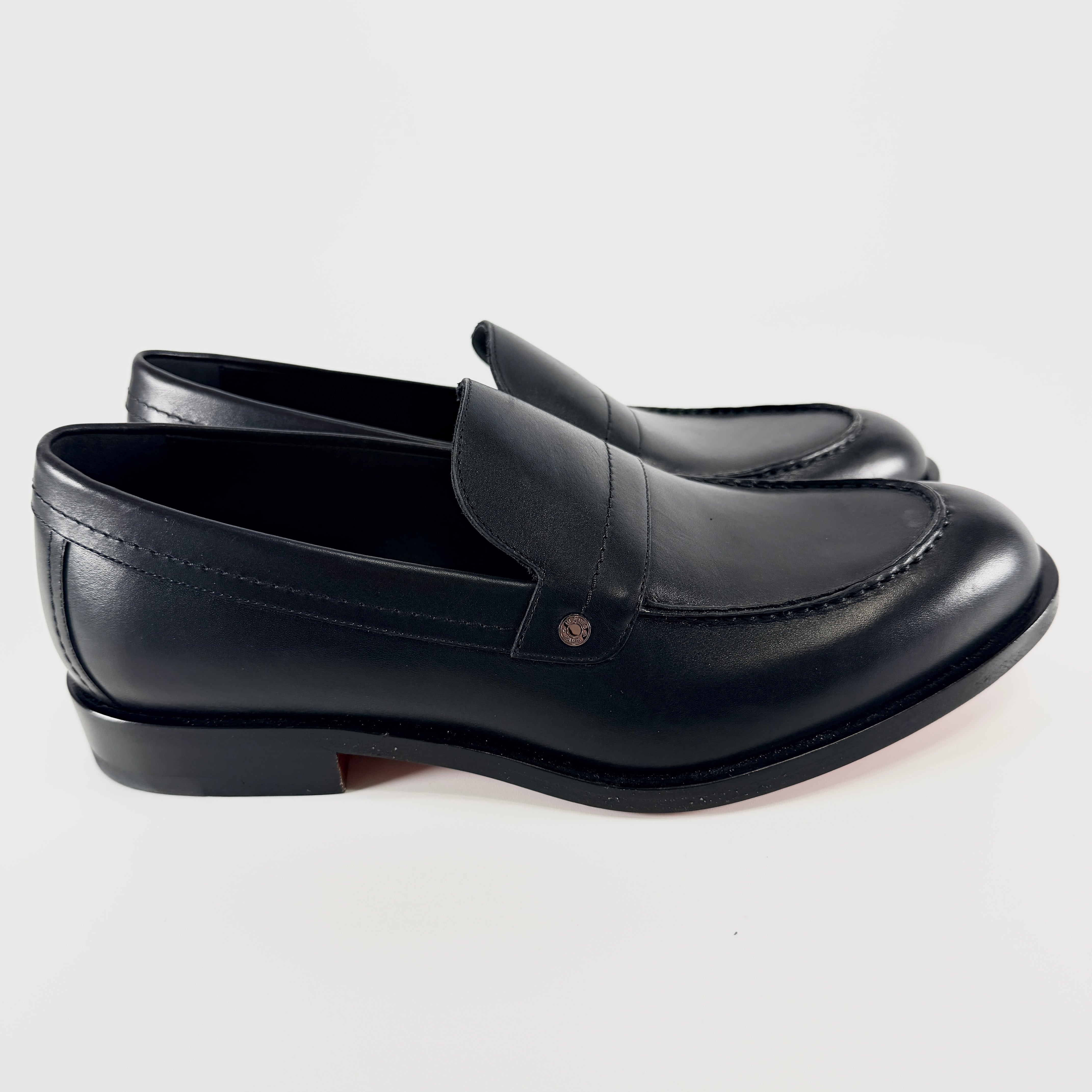 2602 secondhand HERMES leather shoes / Loafers