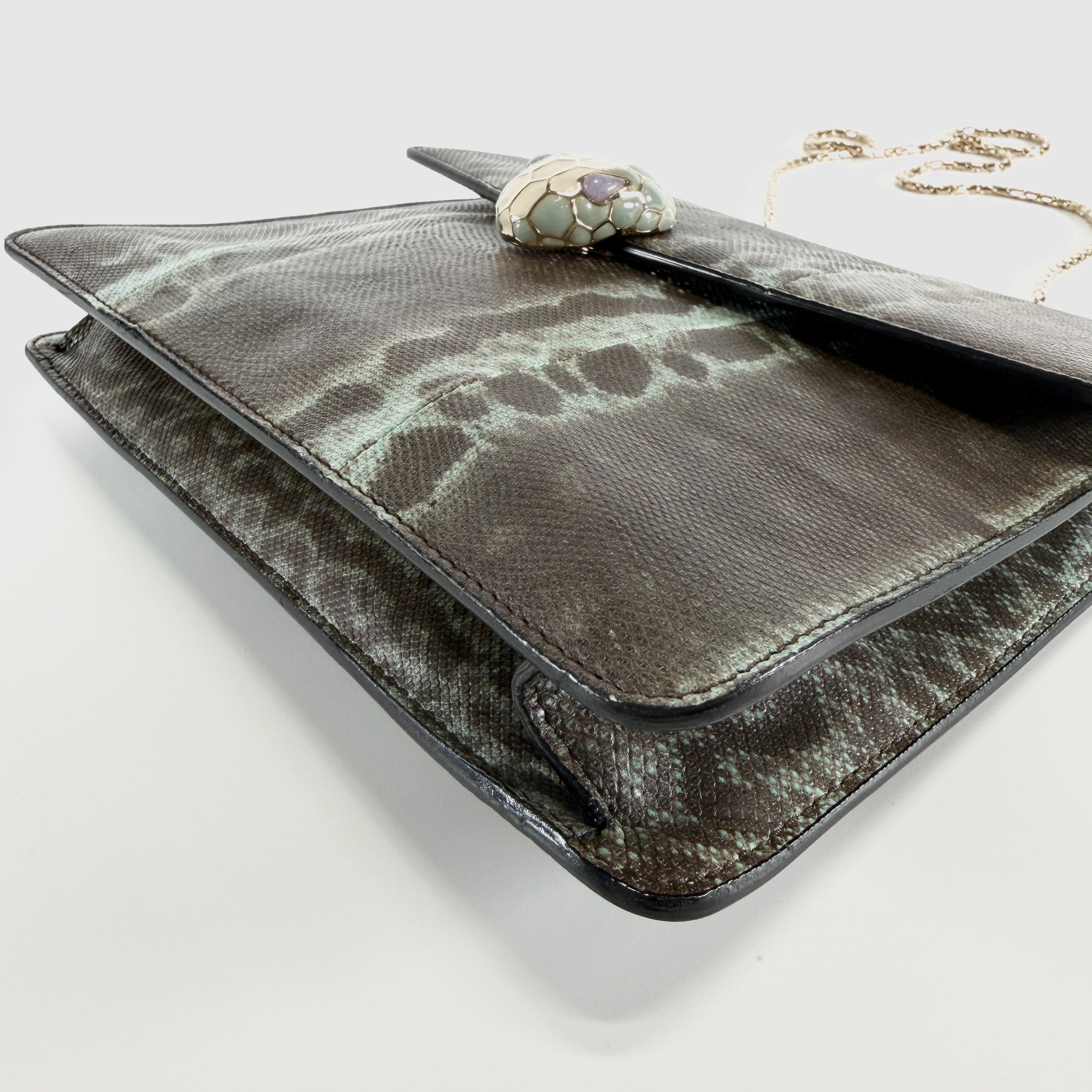 2606 secondhand BVLGARI Shoulder bag / Crossbody Bag