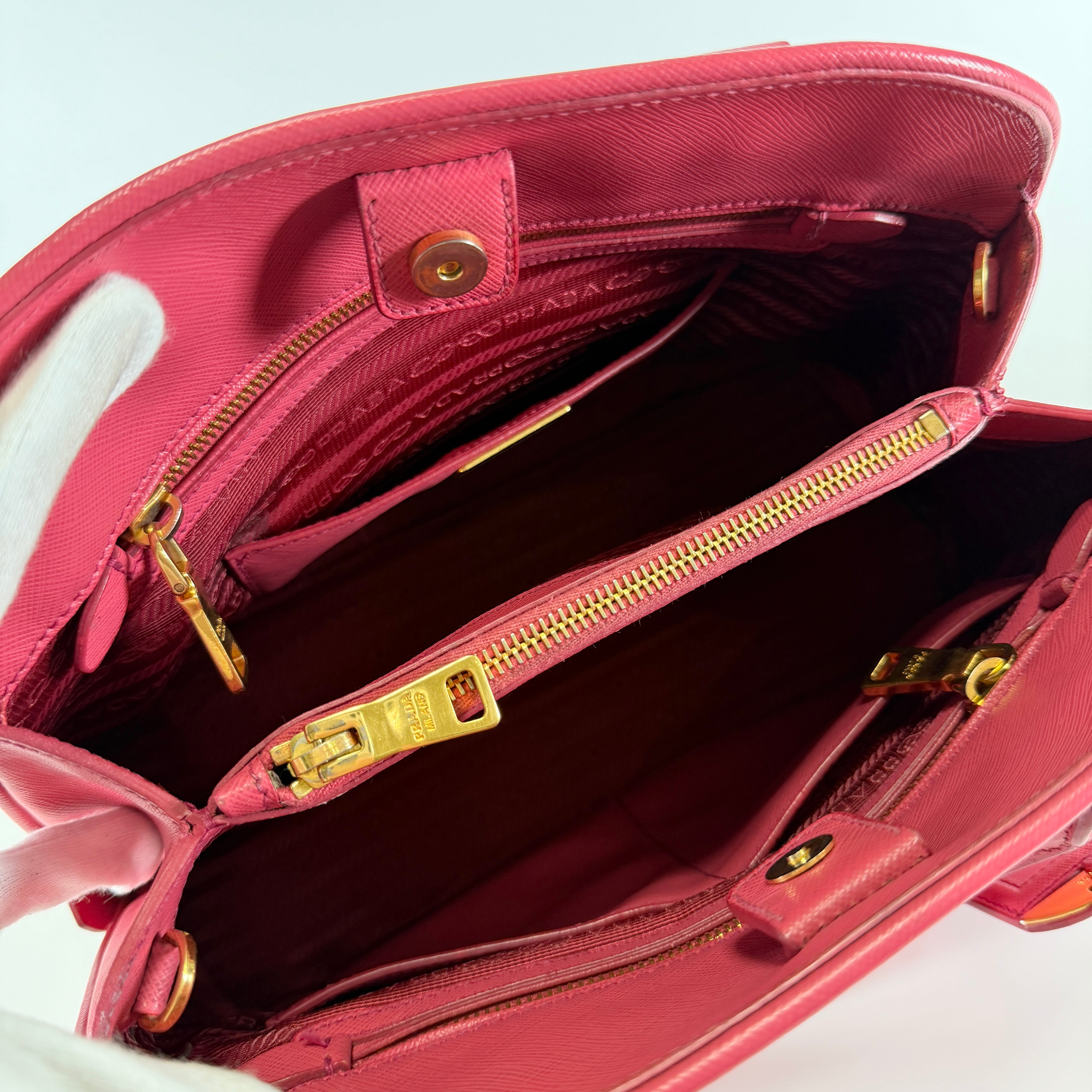 2605 secondhand PRADA hand bag PEONIA