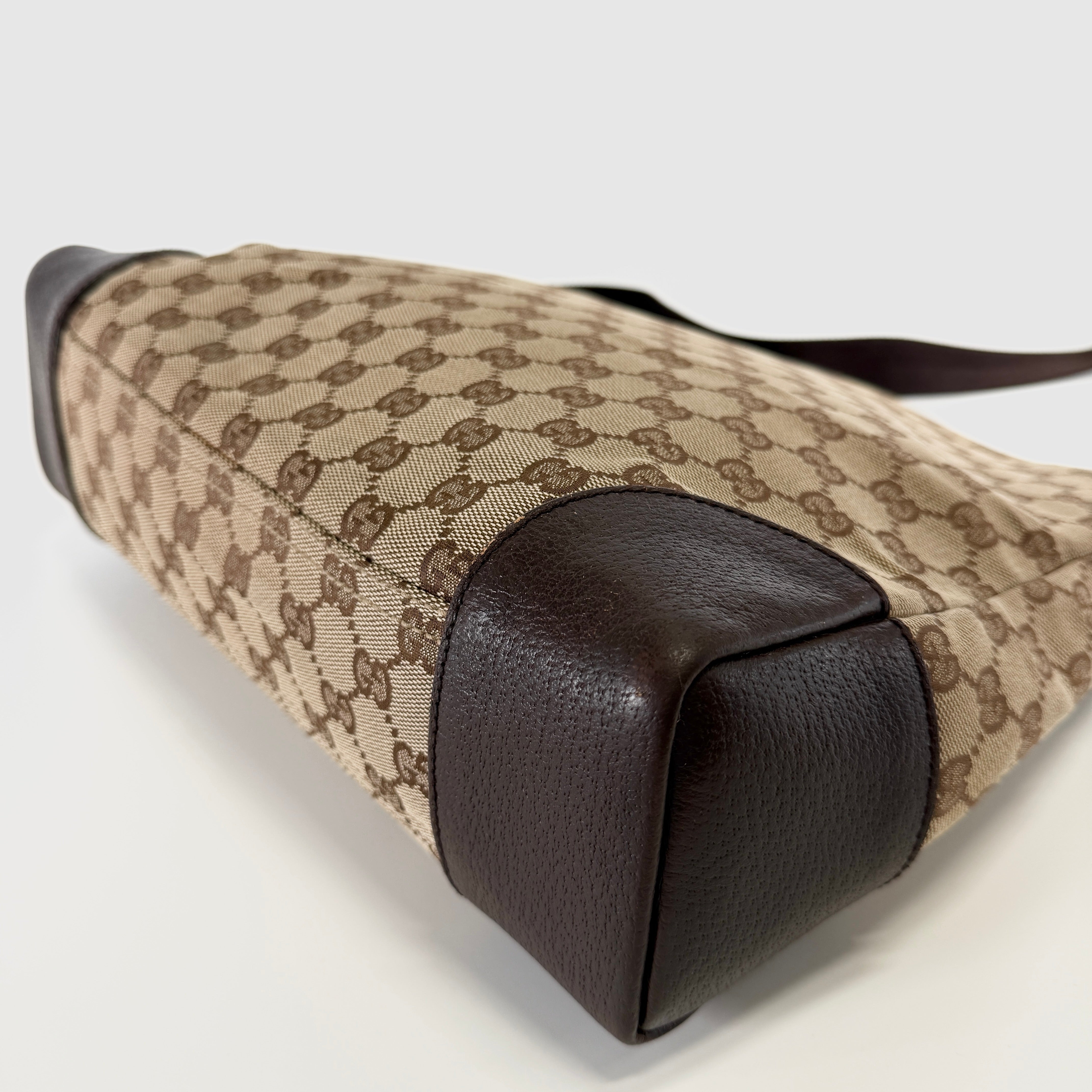 2607 secondhand GUCCI Shoulder bag / Crossbody Bag