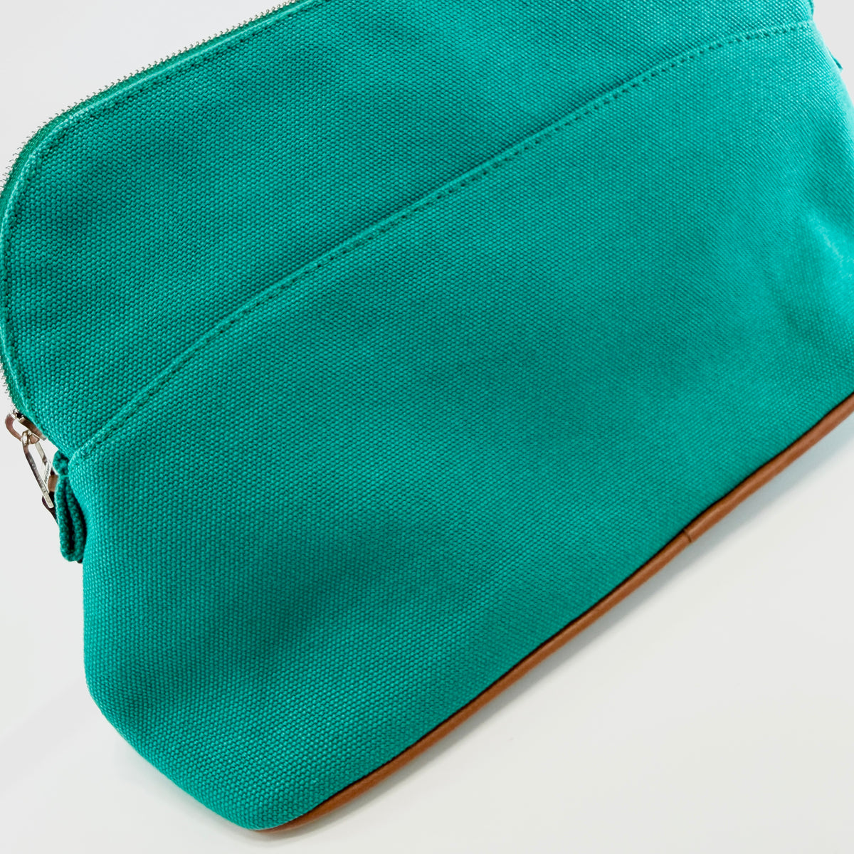 2606 secondhand HERMES Bolide pouch green