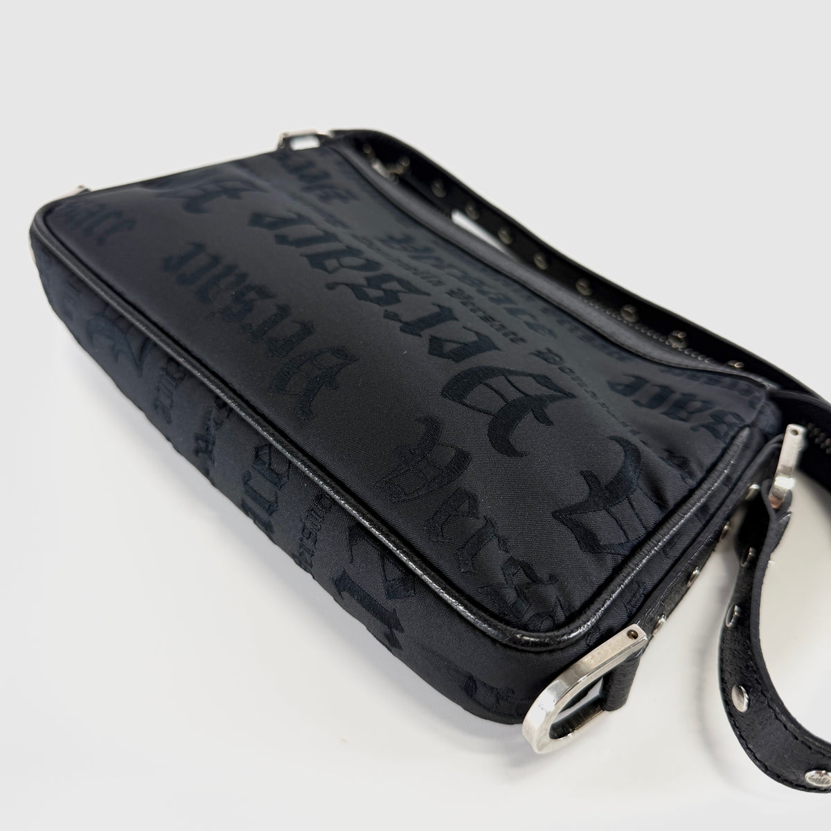 2606 secondhand VERSACE Semi shoulder black