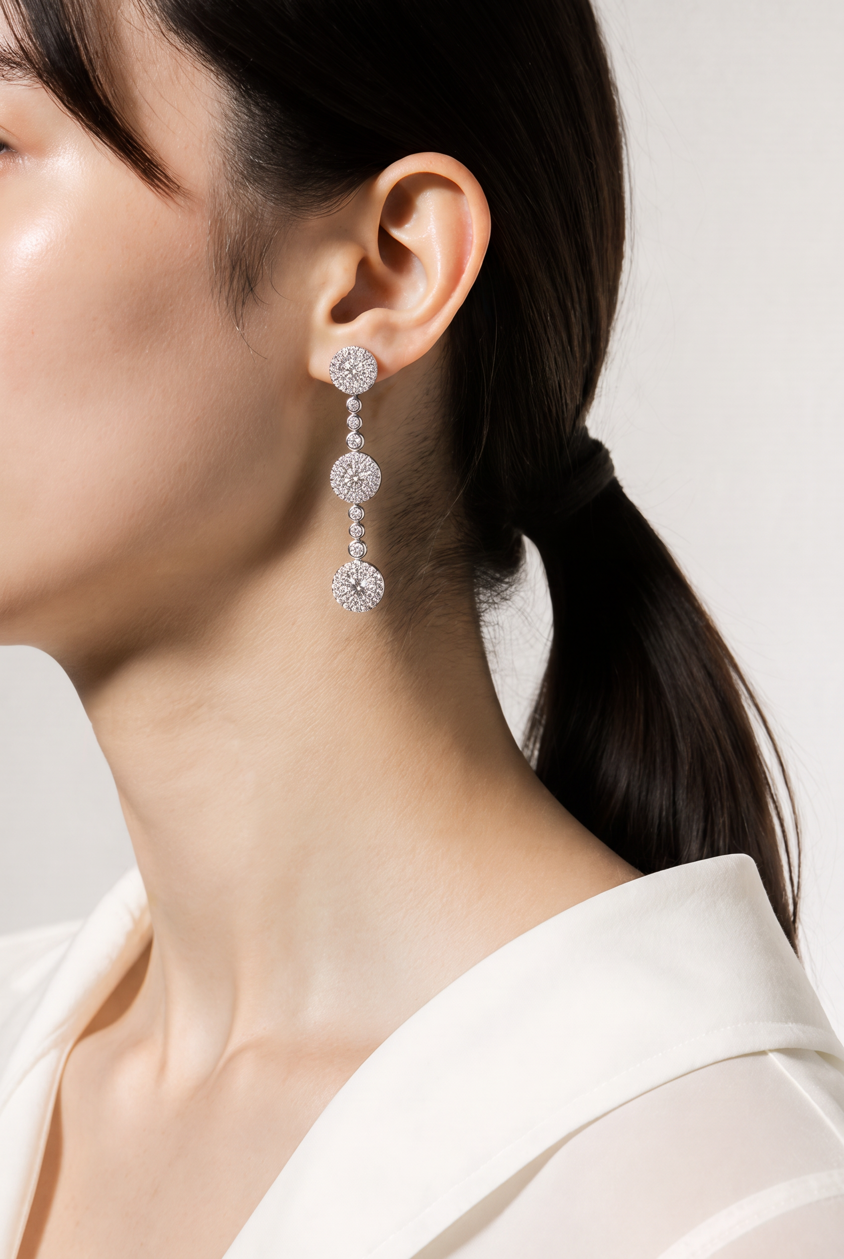 2608 secondhand K18WG earrings 　D0.5×2　3.3g