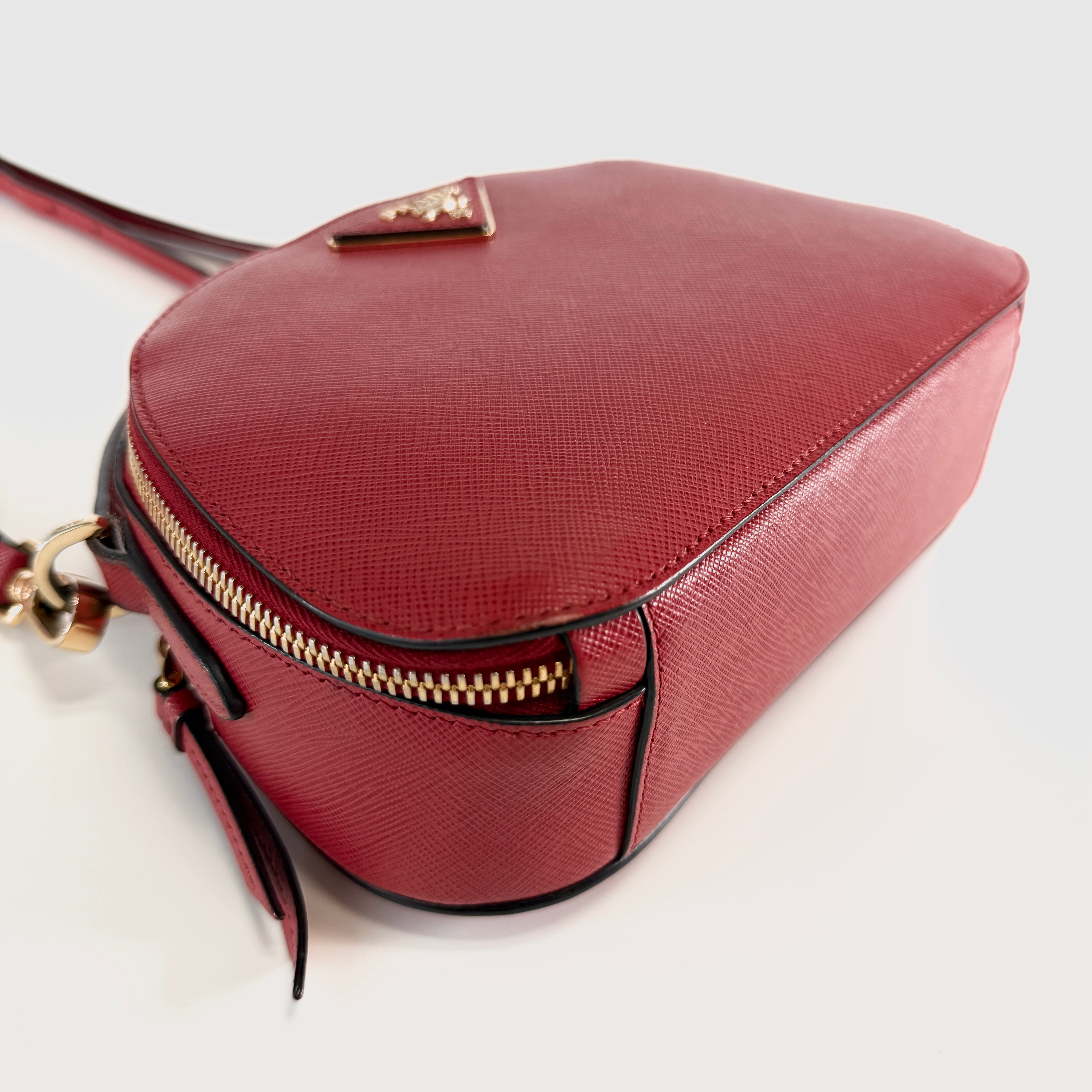2607 secondhand PRADA mini shoulder Red