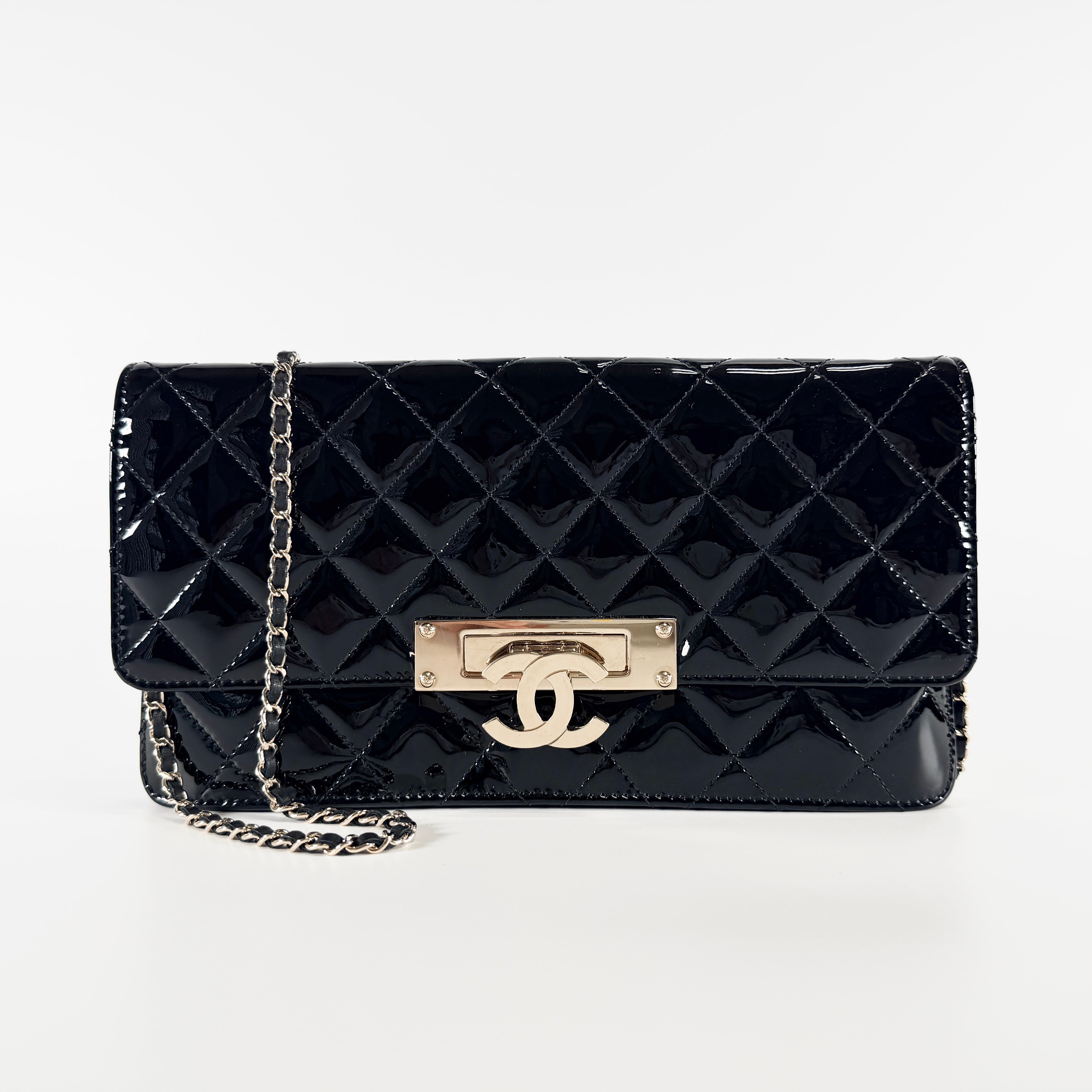 2606 secondhand CHANEL patent Chain Shoulder Bag