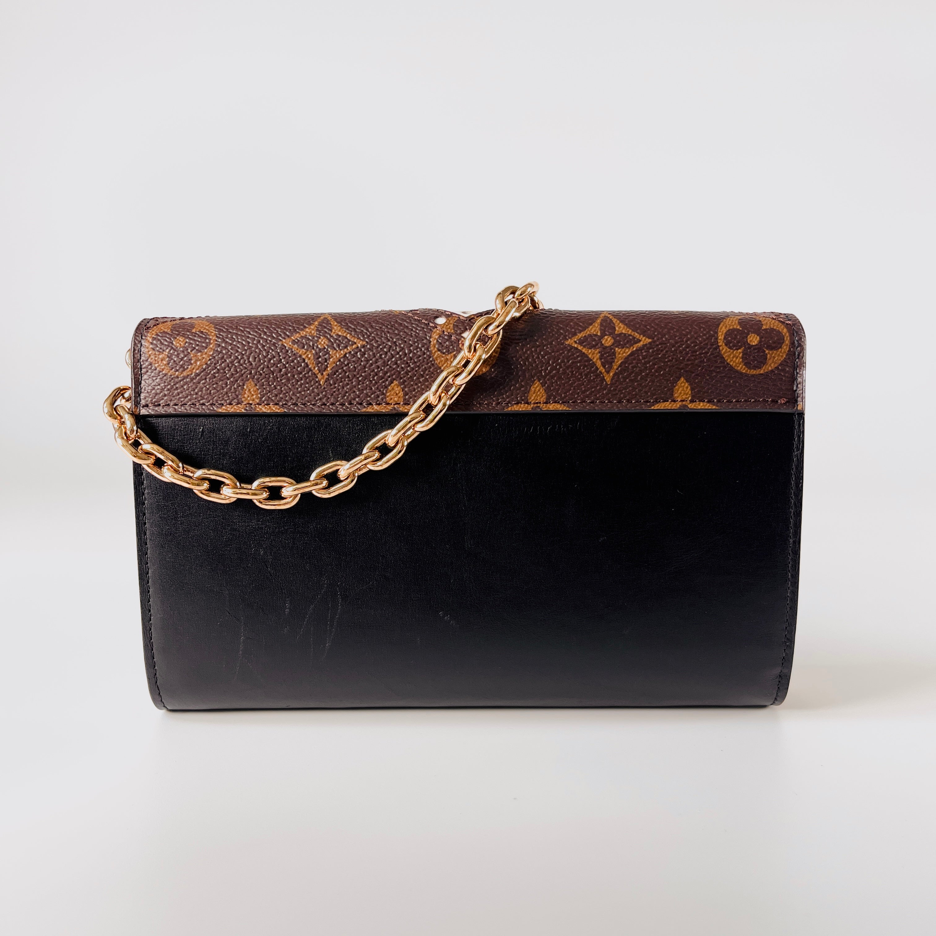2605 secondhand LV Monogram Portefeuille Twist chain