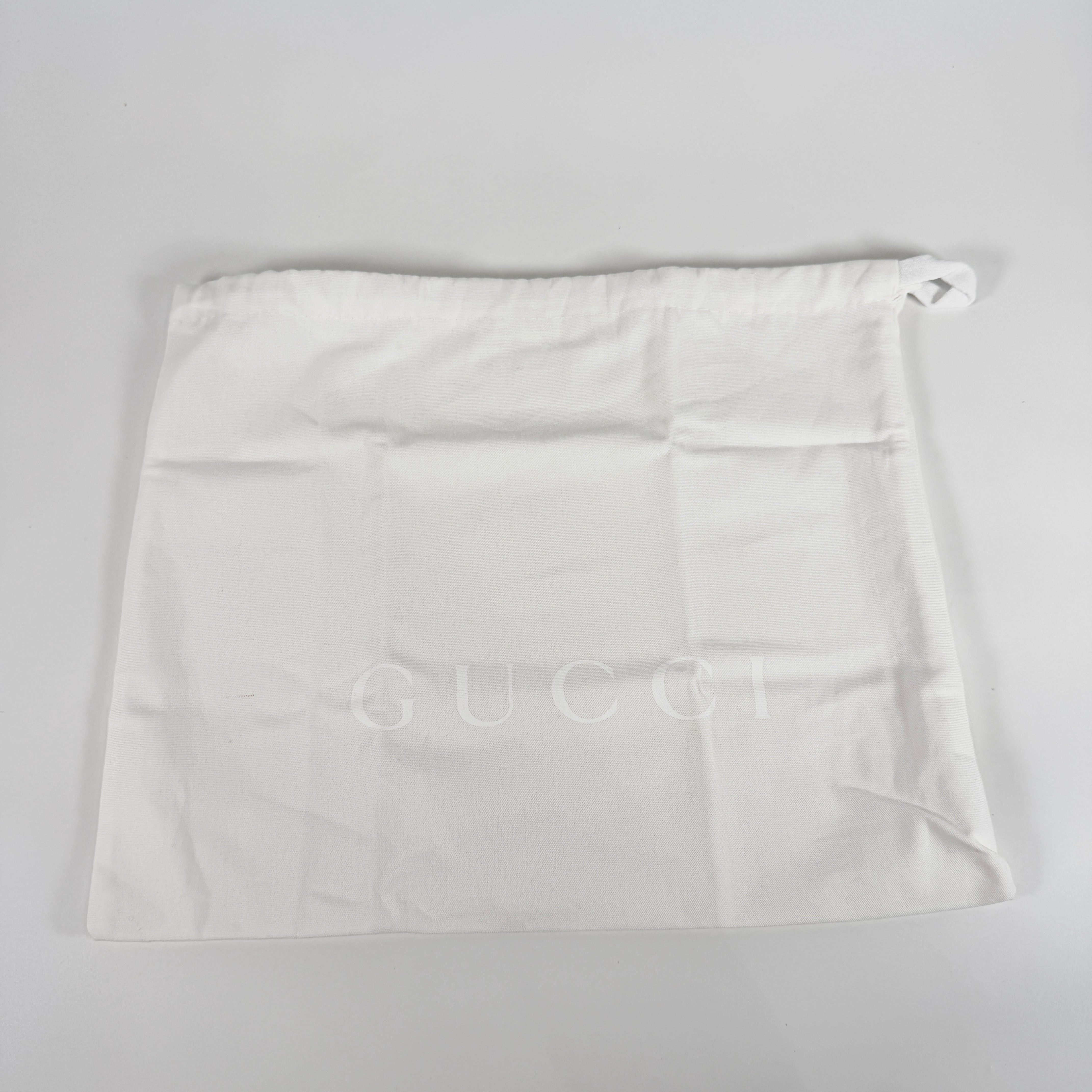 2607 secondhand GUCCI GG Supreme Waist pouch
