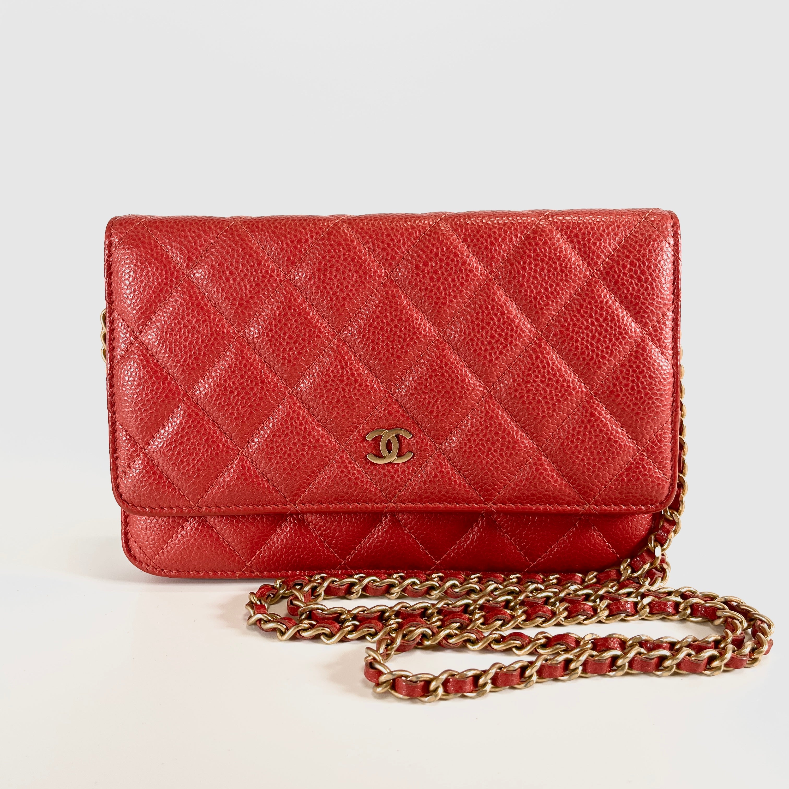 2605 secondhand CHANEL Chain Wallet caviar Red