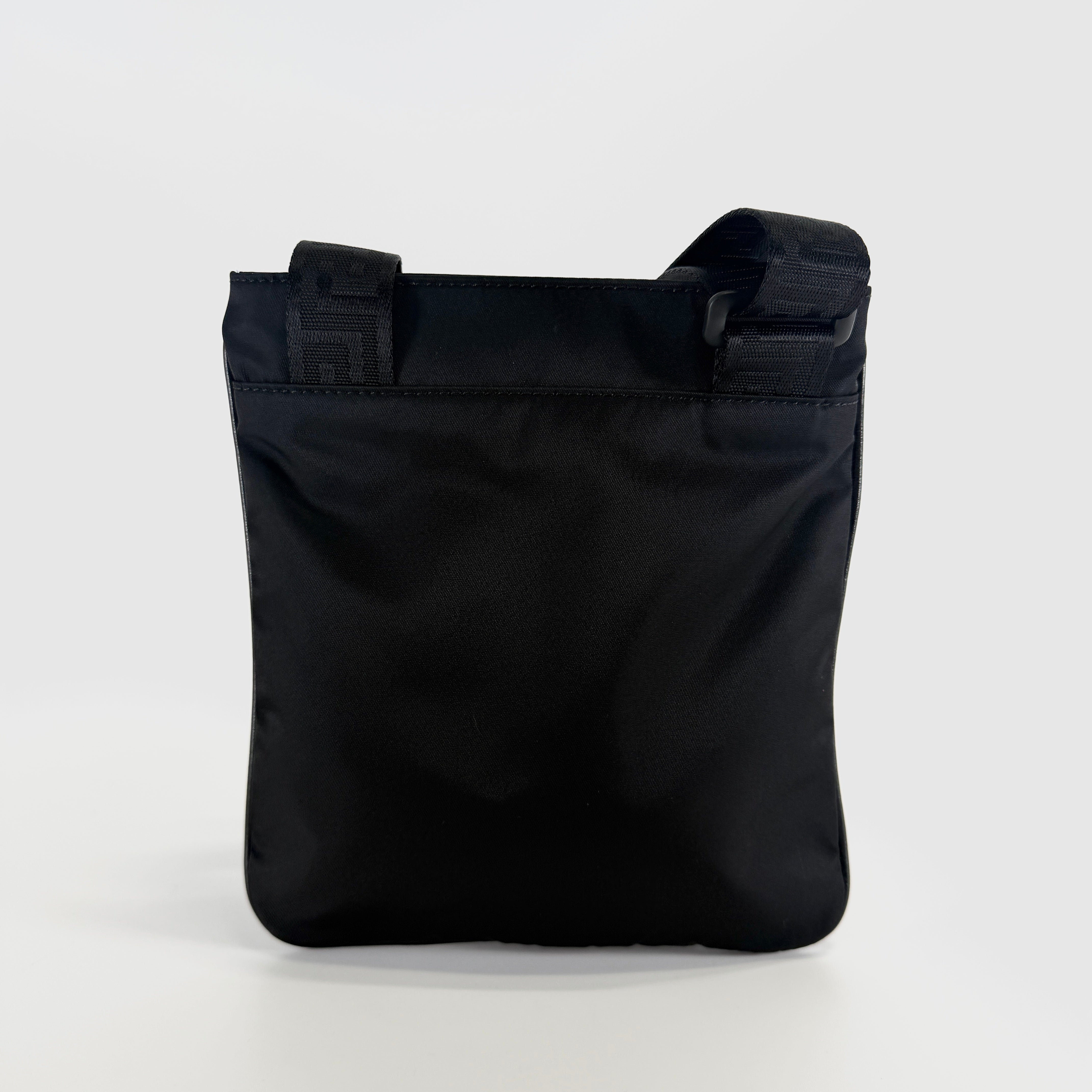 2607 secondhand VERSACE nylon shoulder black