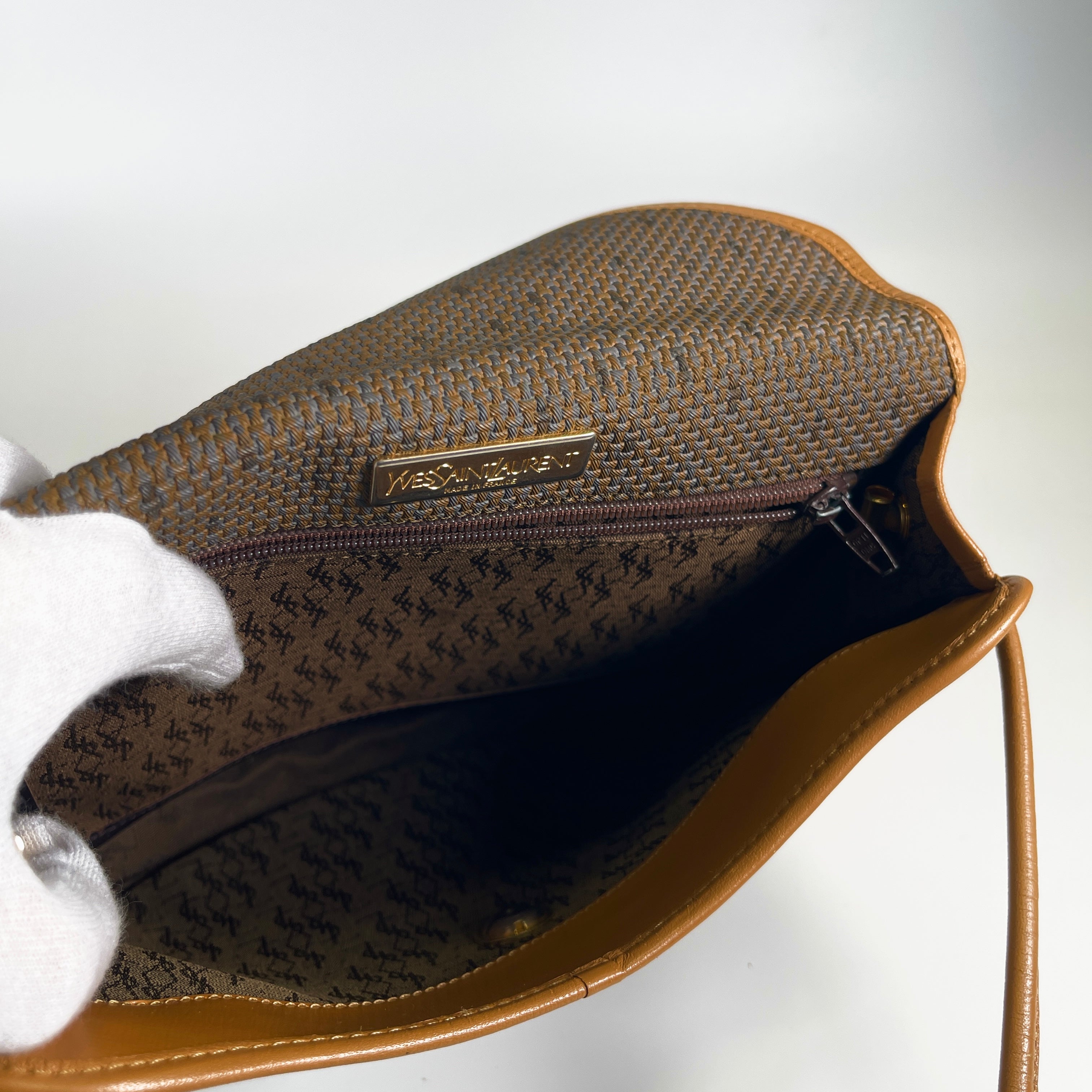 2605 secondhand SAINTLAURENT YSL Shoulder bag