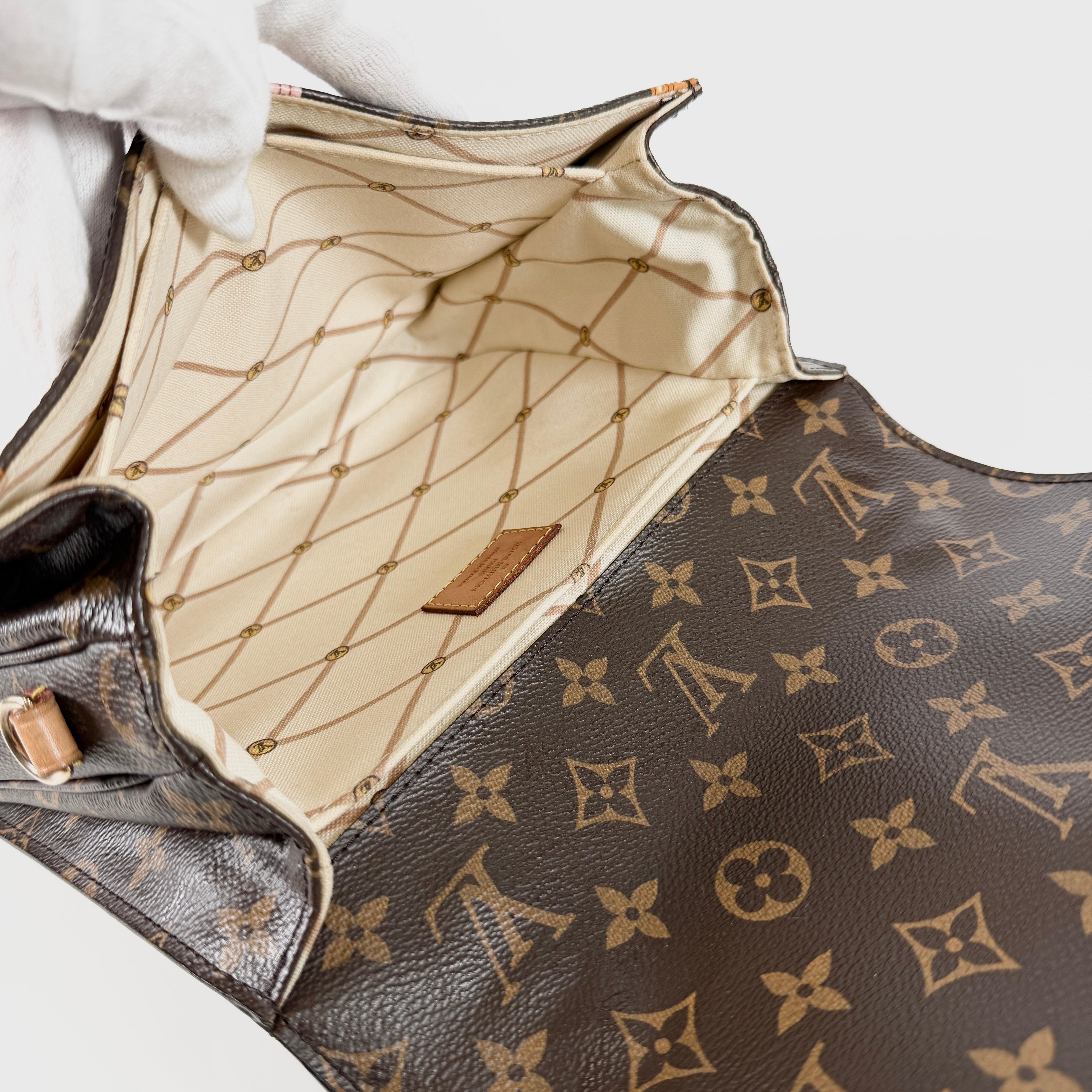 2605 secondhand LV Monogram M43628 trunk Pochette Metis DR2168