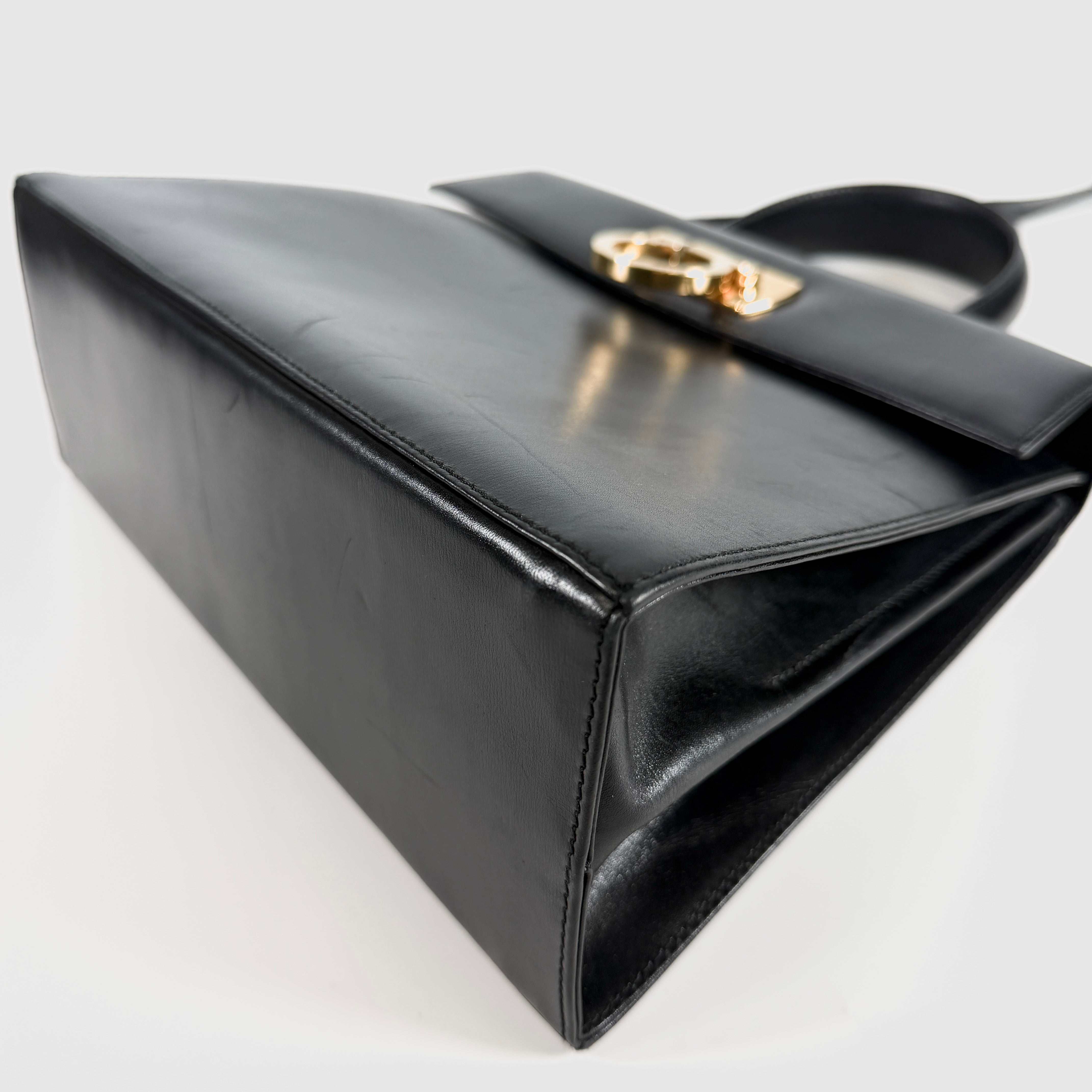 2607 secondhand Ferragamo Gancini 2Way bag