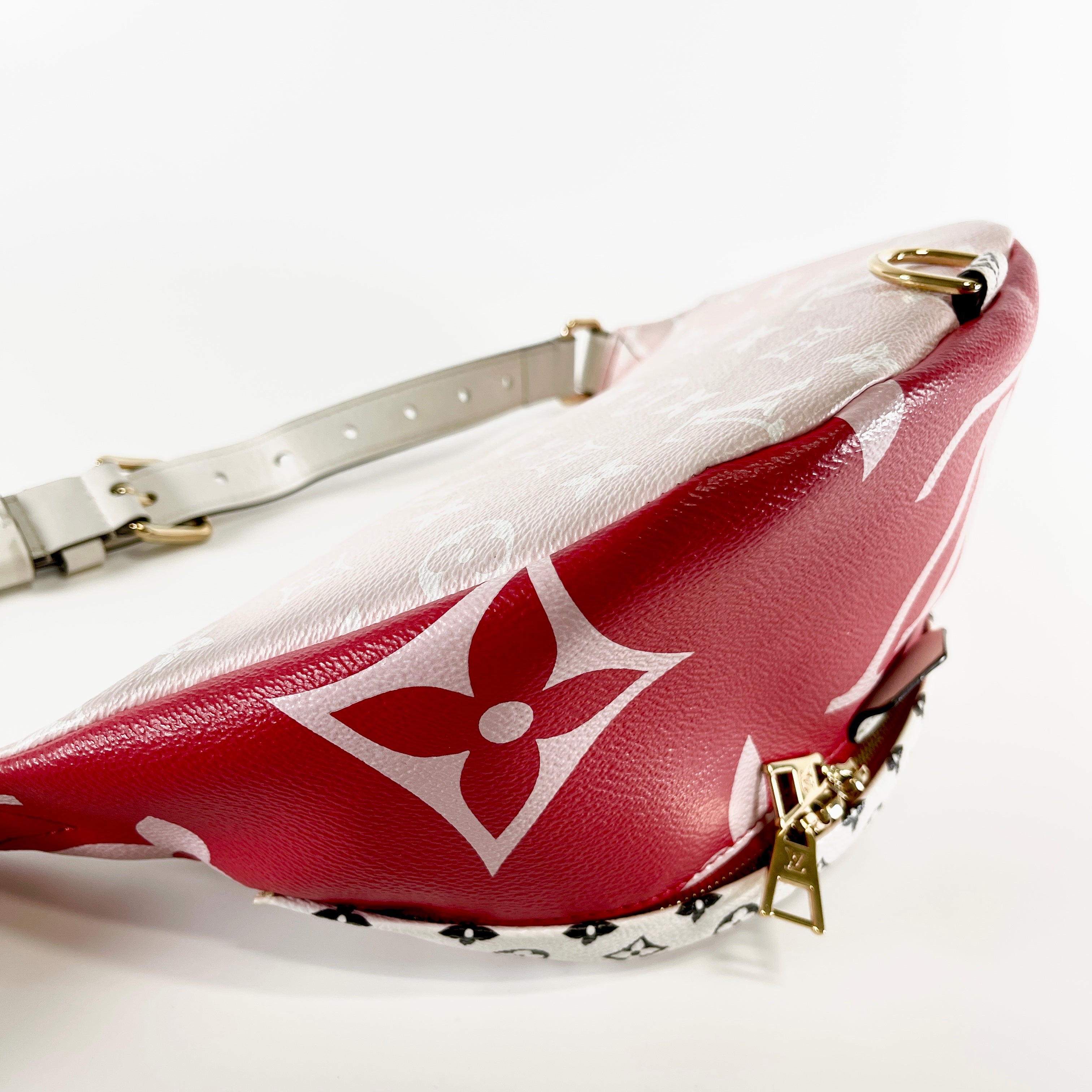 2606 secondhand LV Giant M44575 Bam bag Rouge MI1149 box