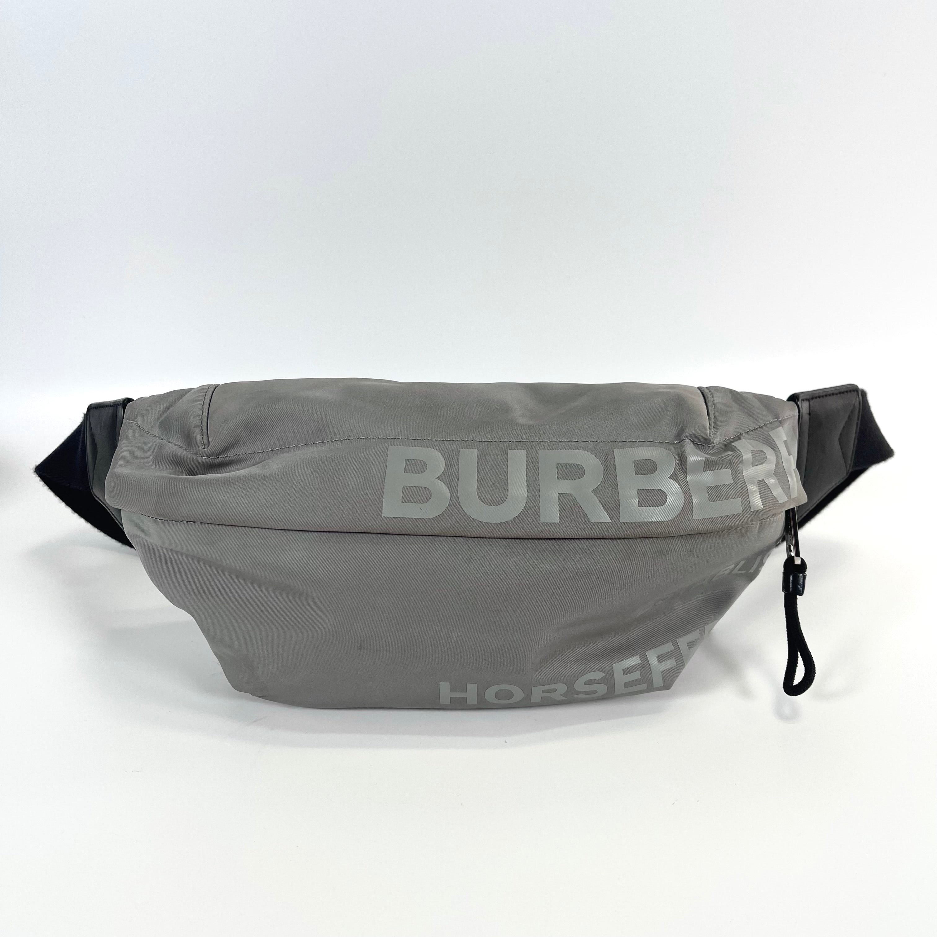 2603 secondhand BURBERRY nylon Body Bag