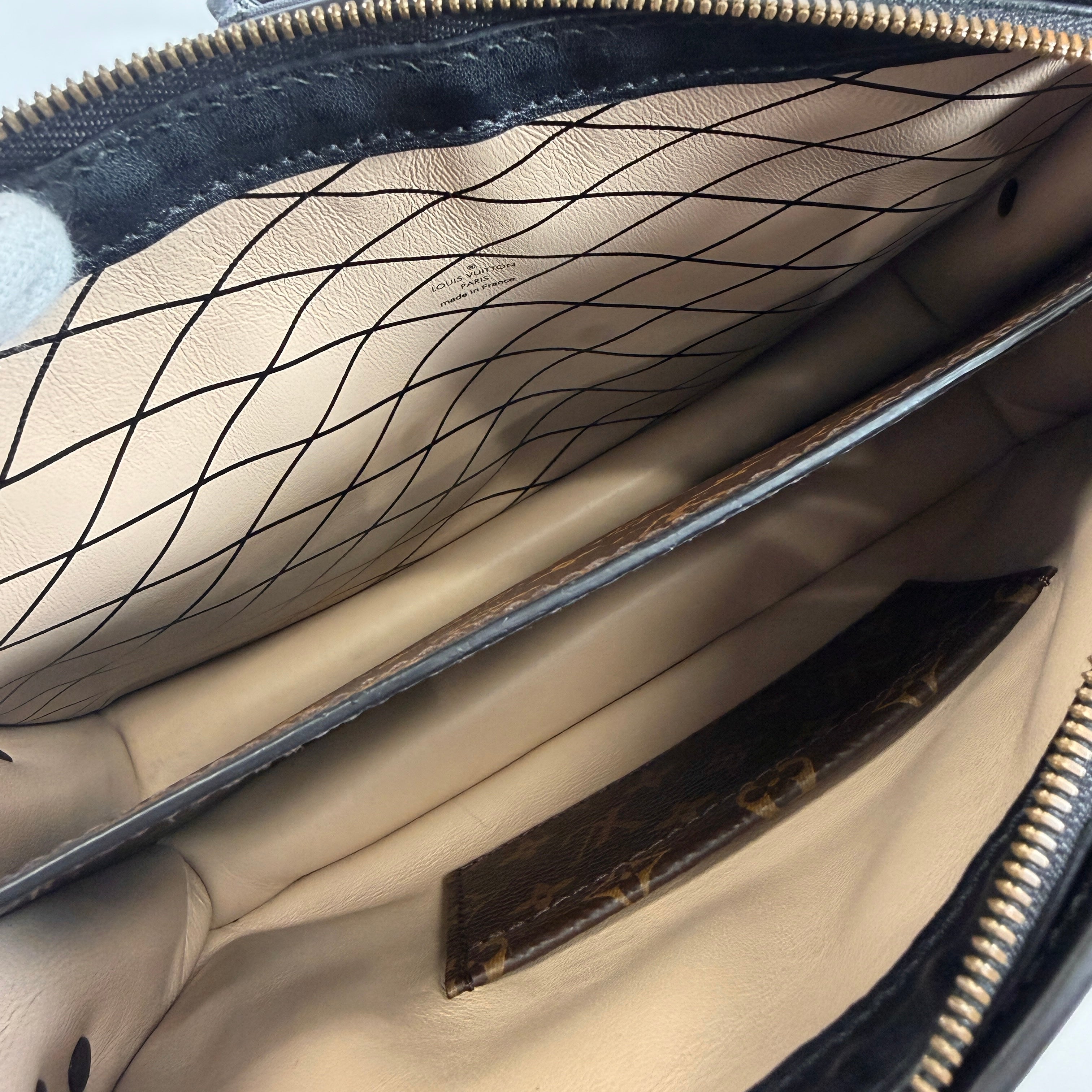 2606 secondhand LV Monogram / mono grams Reverse M43596 trunk clutch RFID