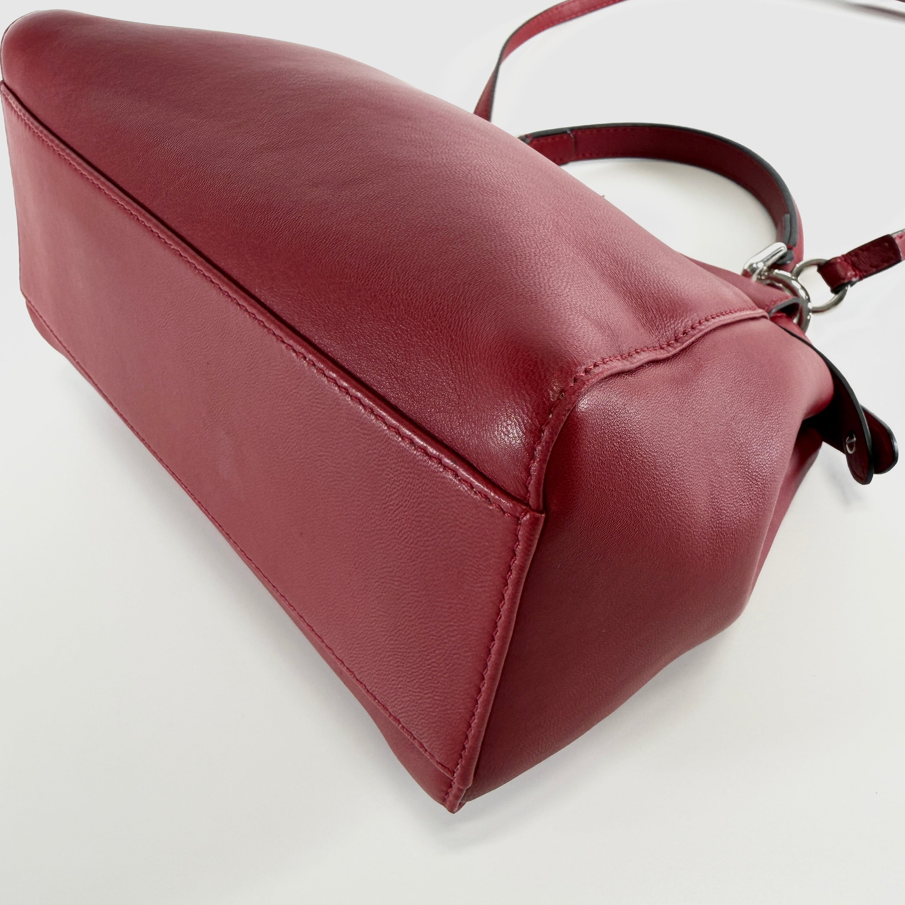 2605 secondhand FENDI leather Peekaboo 2WAY bag