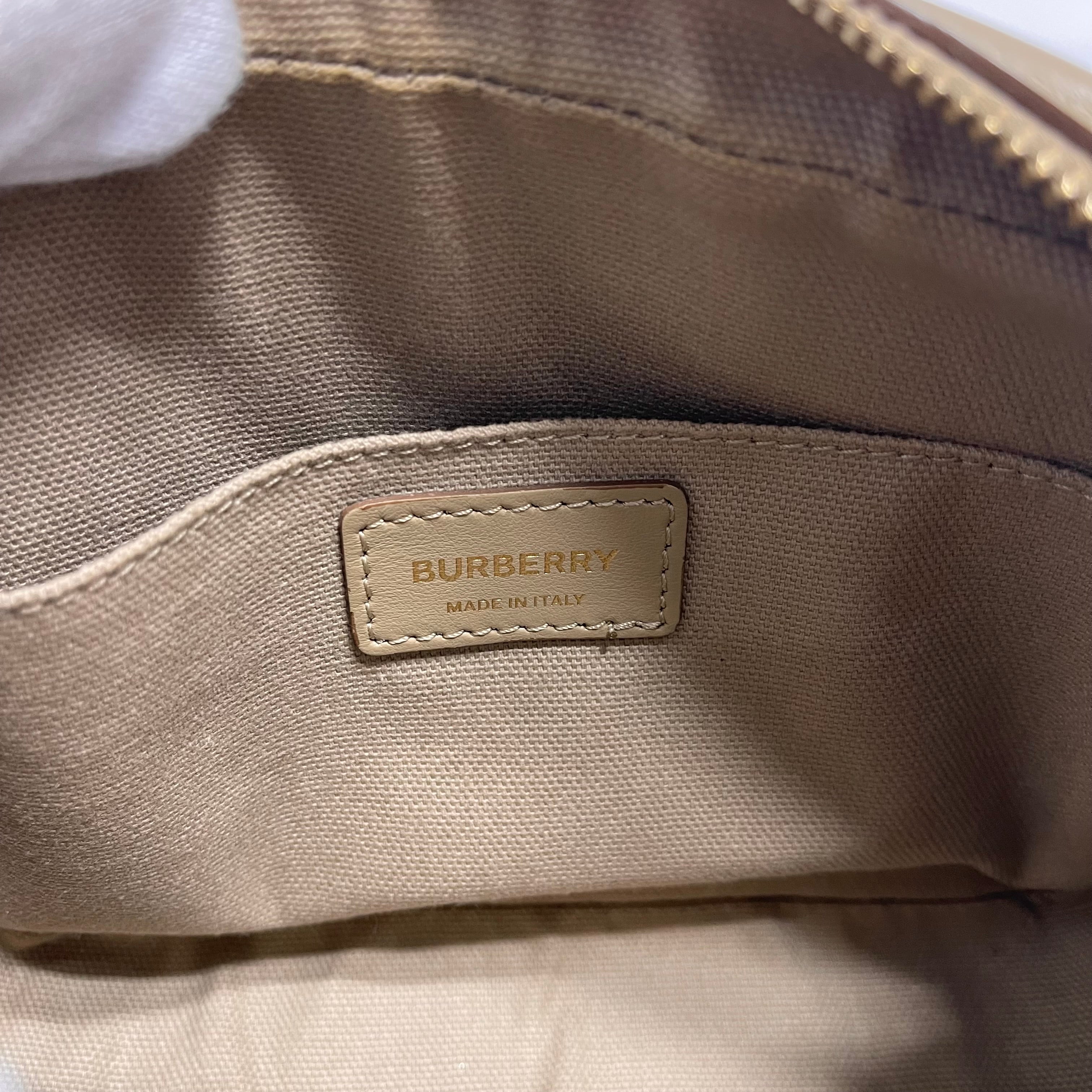 2605 secondhand BURBERRY leather TB Monogram Shoulder bag beige