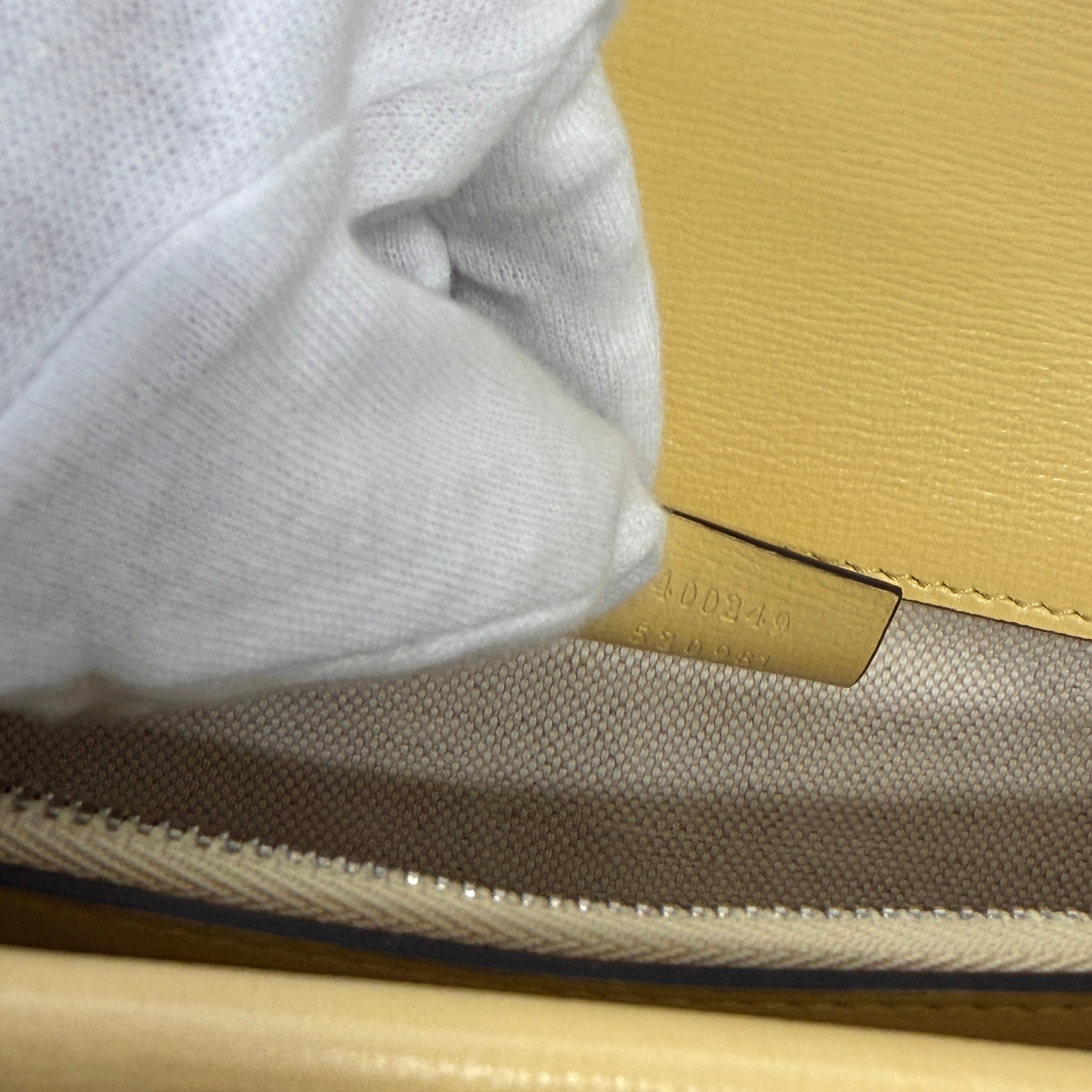 2606 secondhand GUCCI Chain Shoulder color