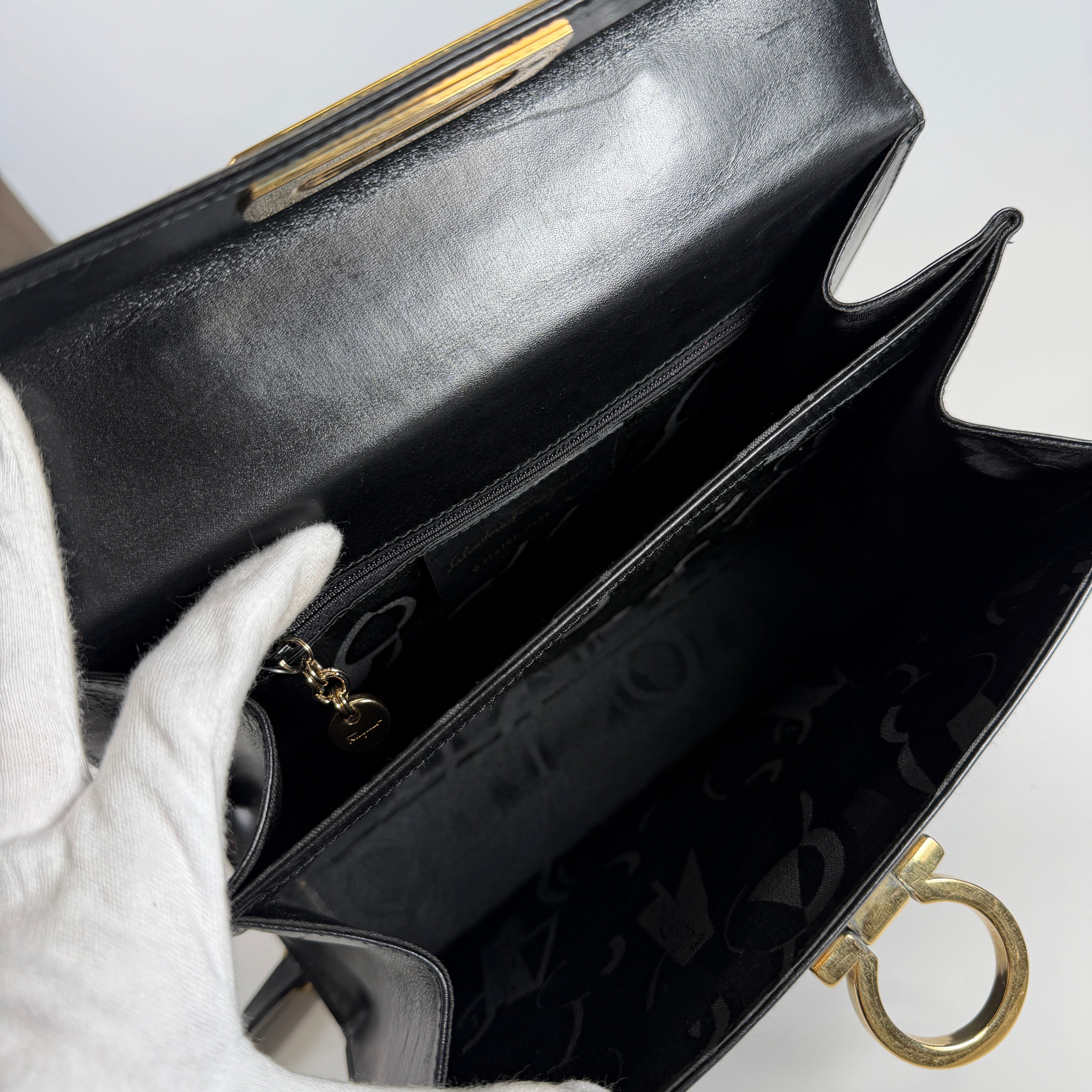 2607 secondhand Ferragamo Gancini 2Way bag