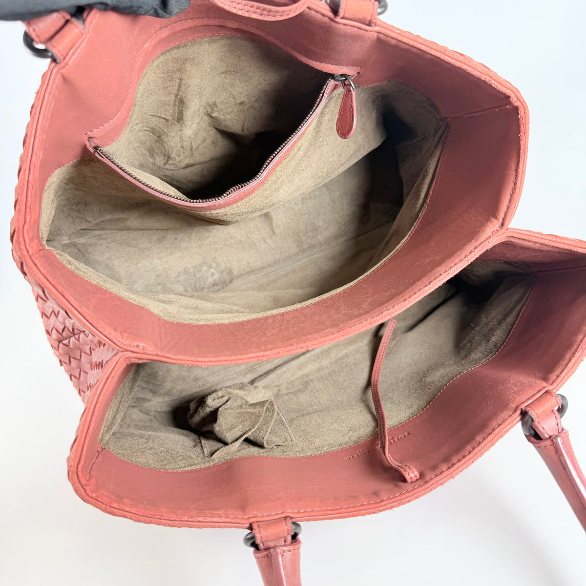 2608 secondhand BOTTEGA VENETA Intrecciato Leather Tote Bag