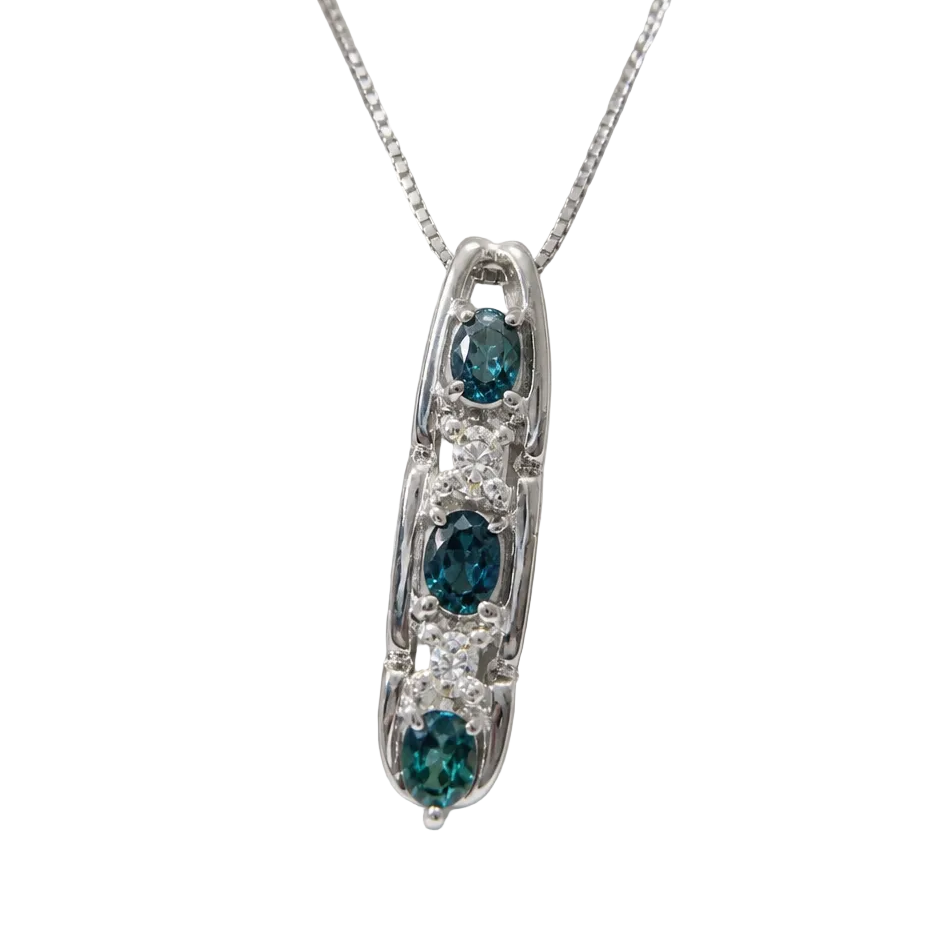 2605 secondhand K18WG necklace 0.52/D0.16ct　3.83g　44㎝