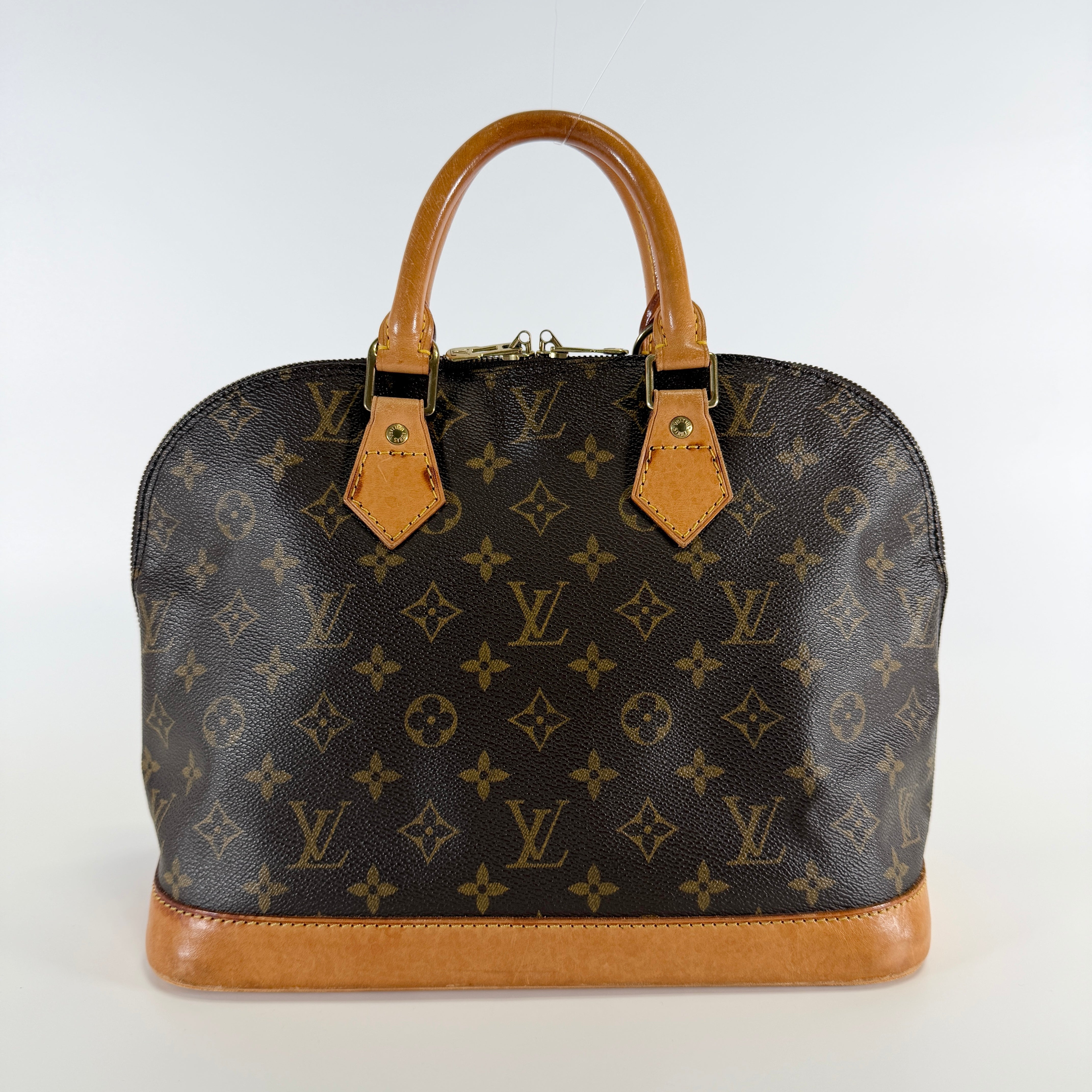 2607 secondhand LV Monogram Alma PM