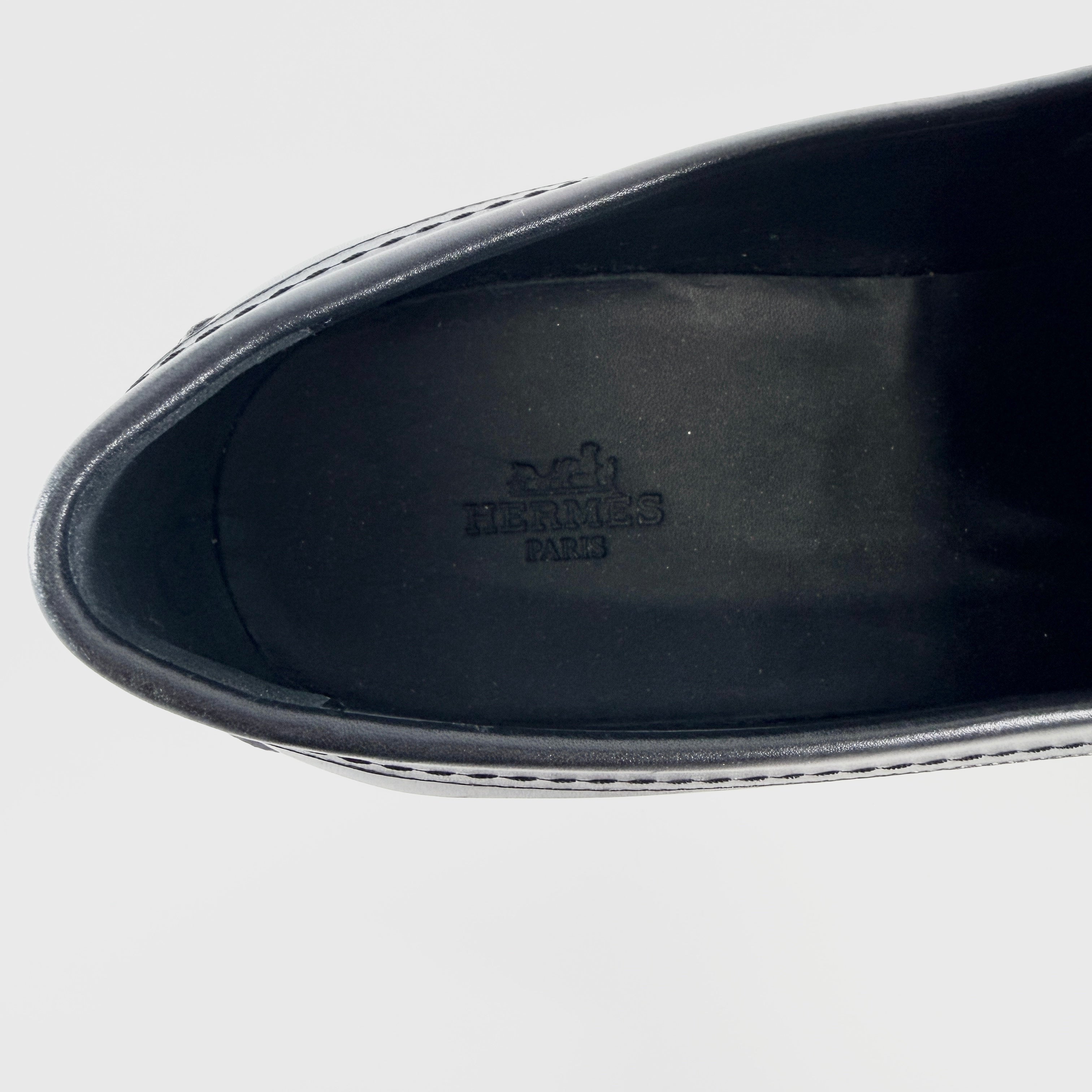 2602 secondhand HERMES leather shoes / Loafers