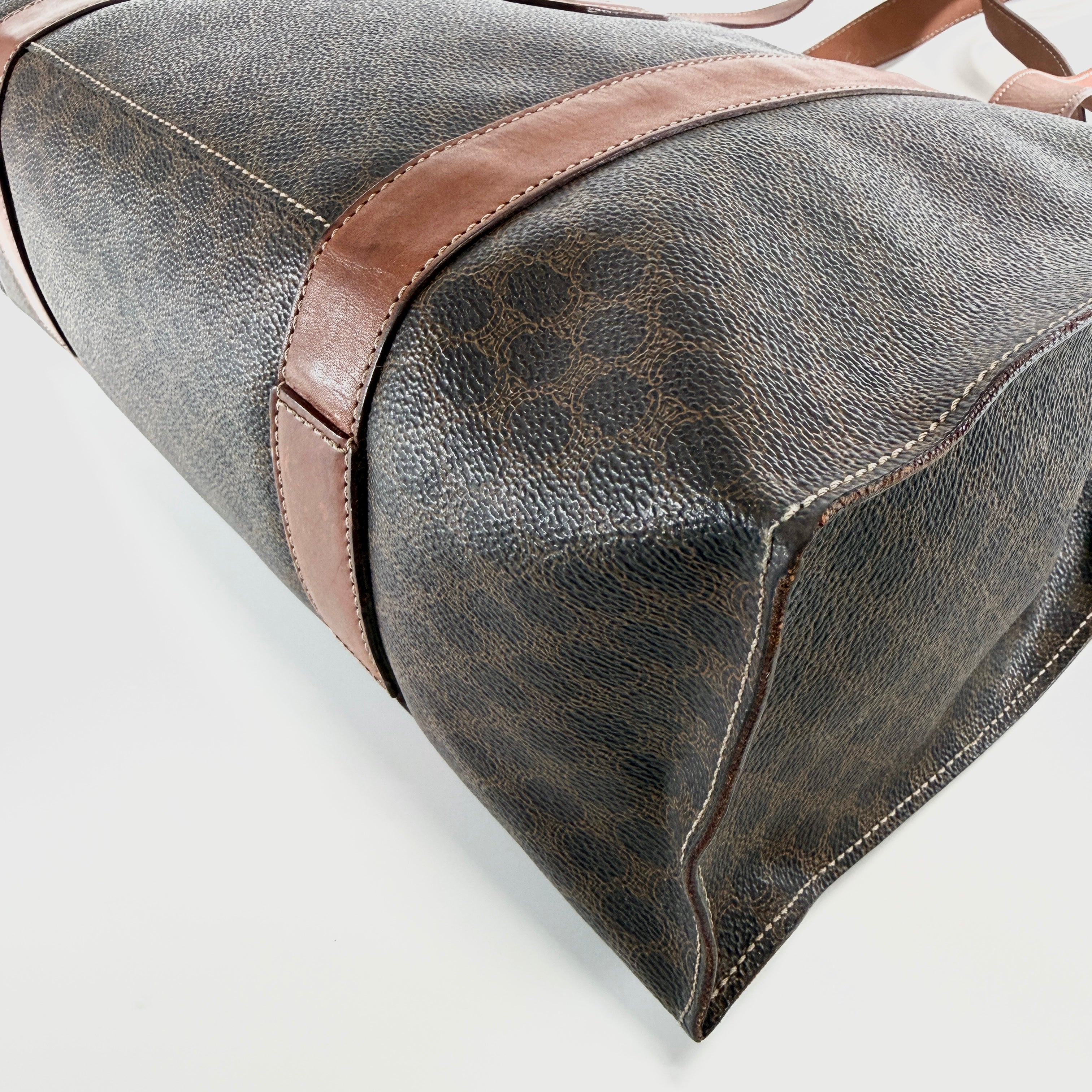2605 secondhand CELINE Macadam Shoulder bag