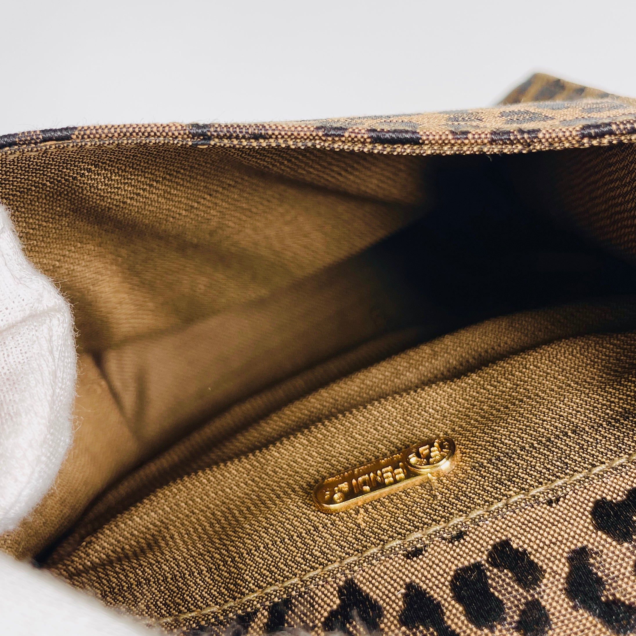 2604 secondhand FENDI Leopard bag