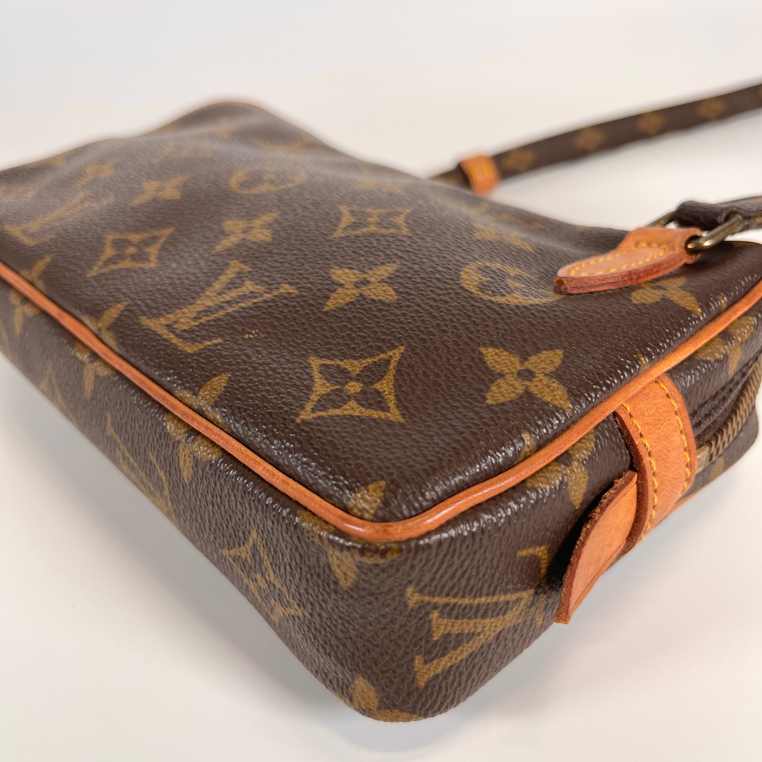 2604 secondhand LV Shoulder bag / Crossbody Bag Marly Bandouliere