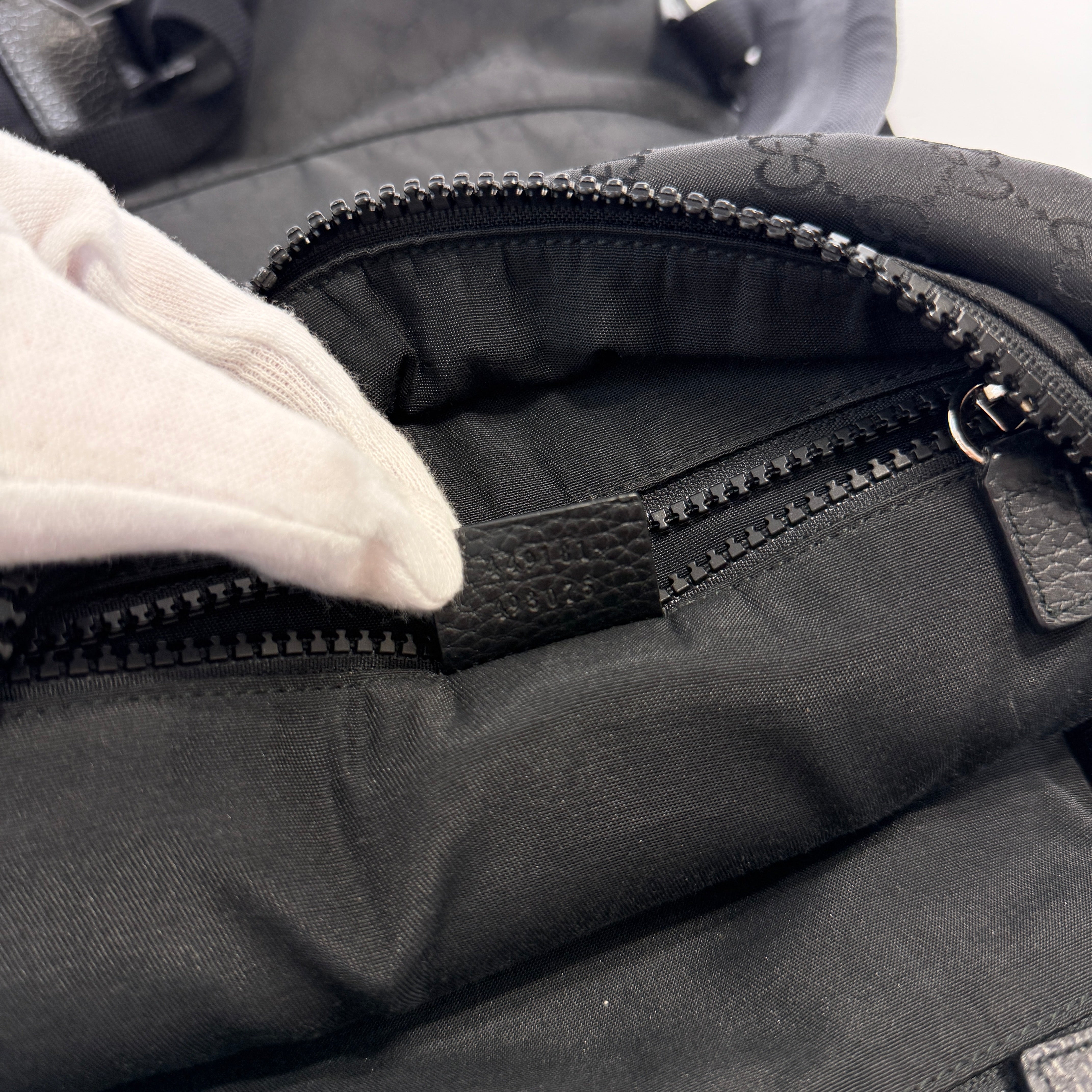 2607 secondhand GUCCI backpack / backpack