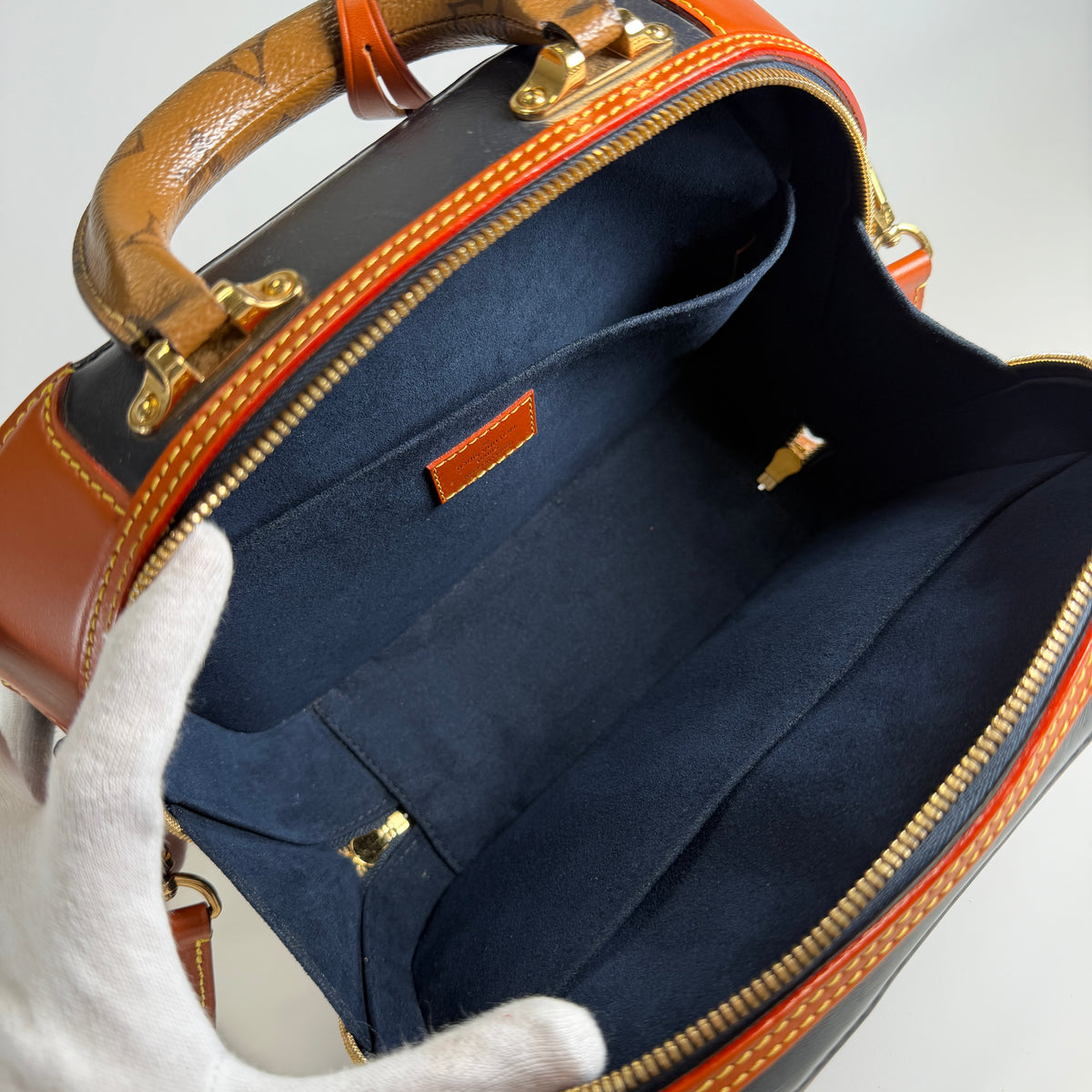 2607 secondhand LV Zed Reverse