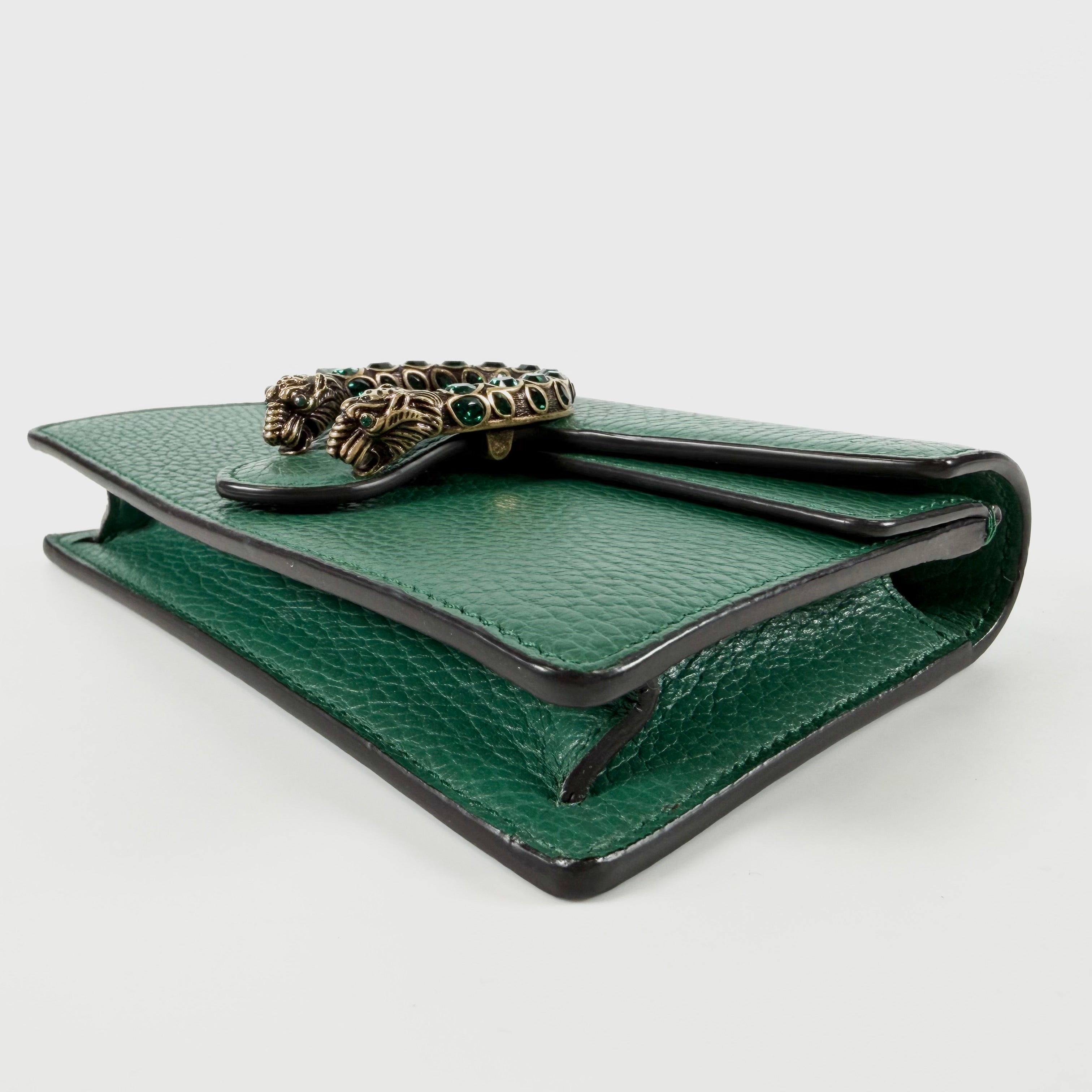 2608 secondhand GUCCI Shoulder bag / Crossbody Bag