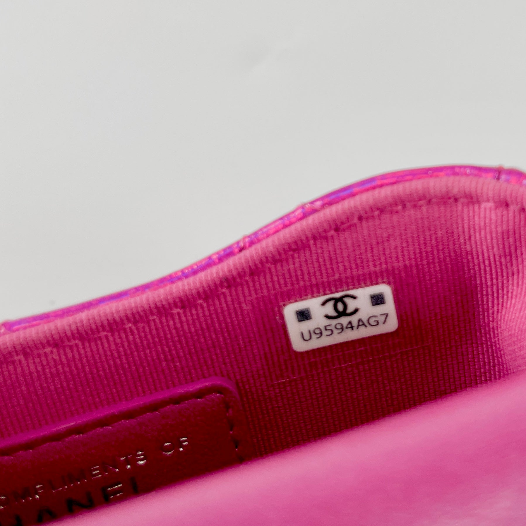 2604 secondhand CHANEL brand bag patent charm